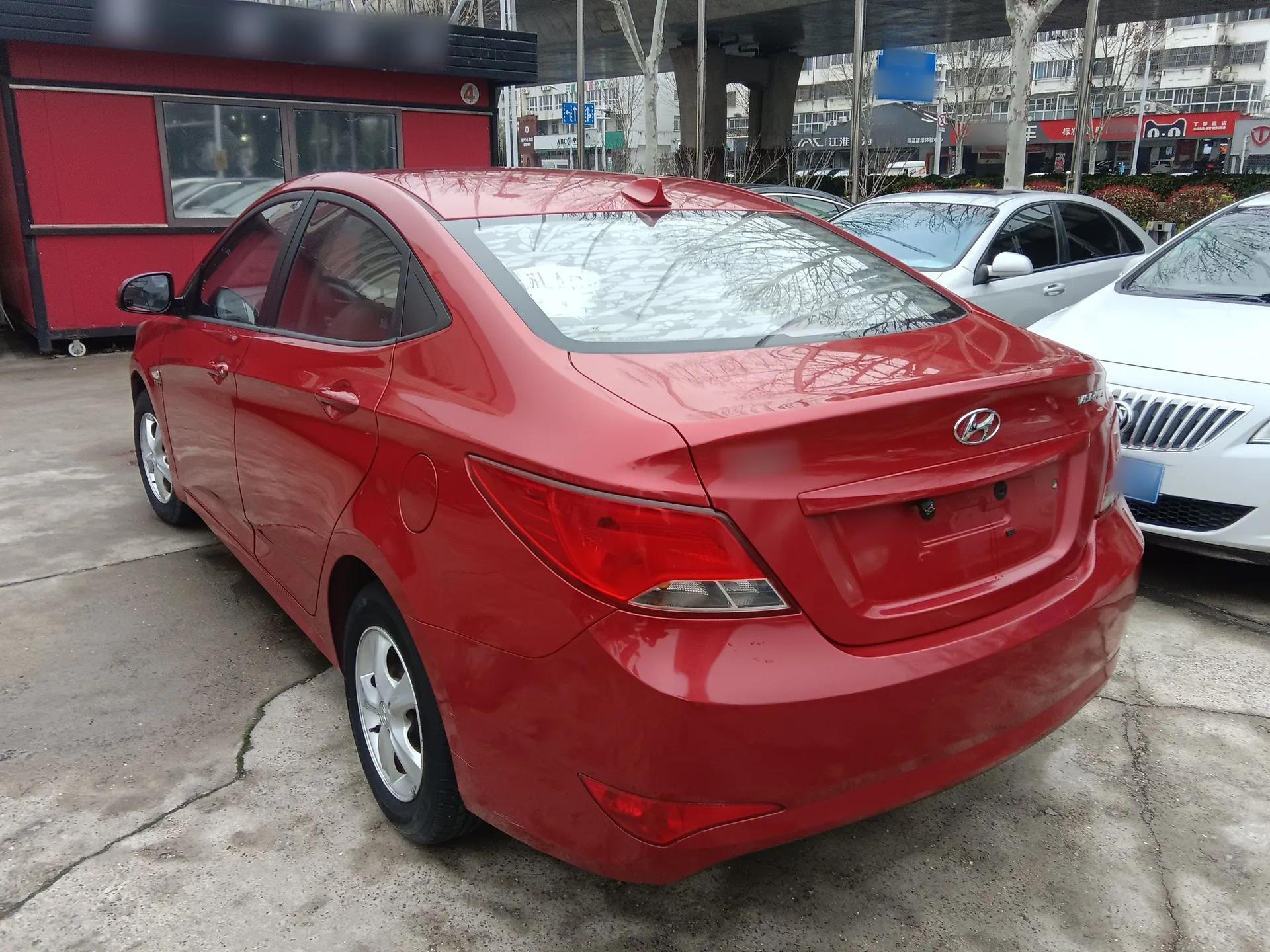 Hyundai Verna (older generation) 2014 1.4L Automatic Smart GLS — миниатюра 7