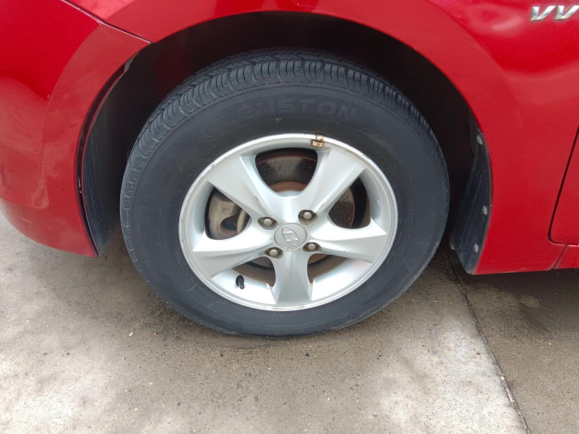 Hyundai Verna (older generation) 2014 1.4L Automatic Smart GLS — миниатюра 9