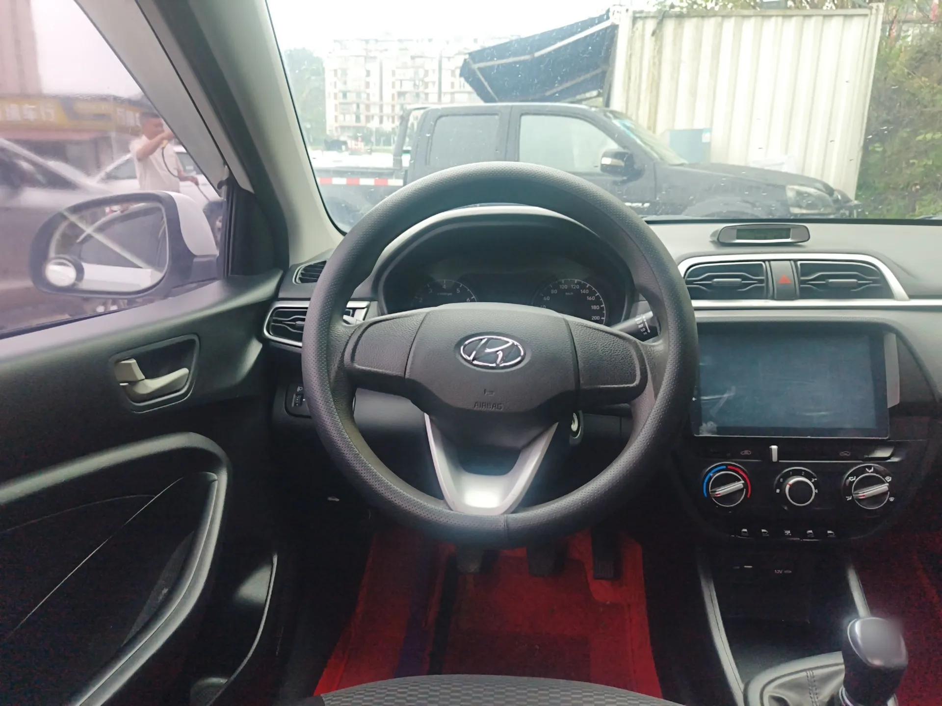 Hyundai Verna (older generation) 2017 1.4L Manual Huancai Edition China V Standard — миниатюра 14