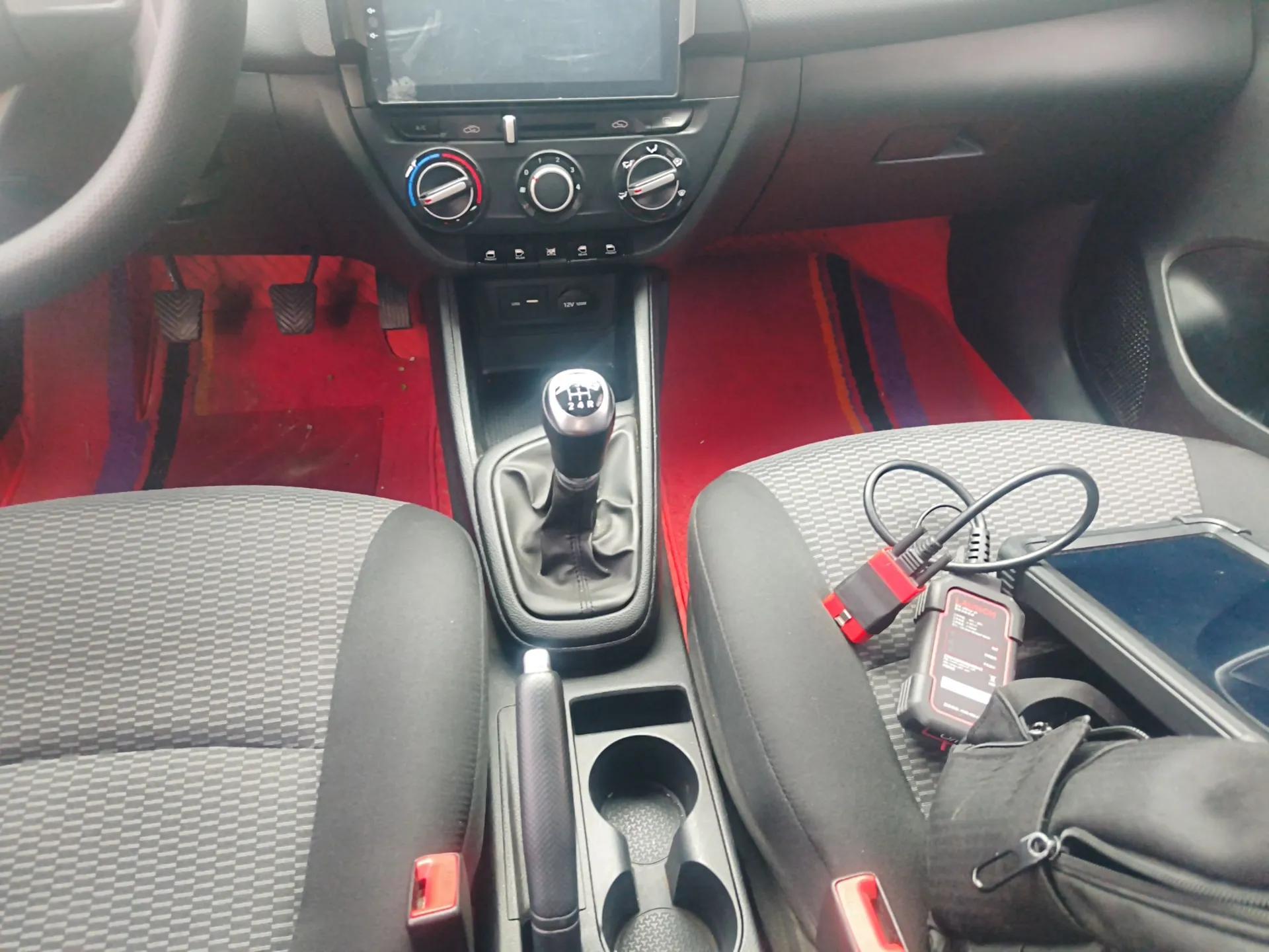 Hyundai Verna (older generation) 2017 1.4L Manual Huancai Edition China V Standard — миниатюра 17