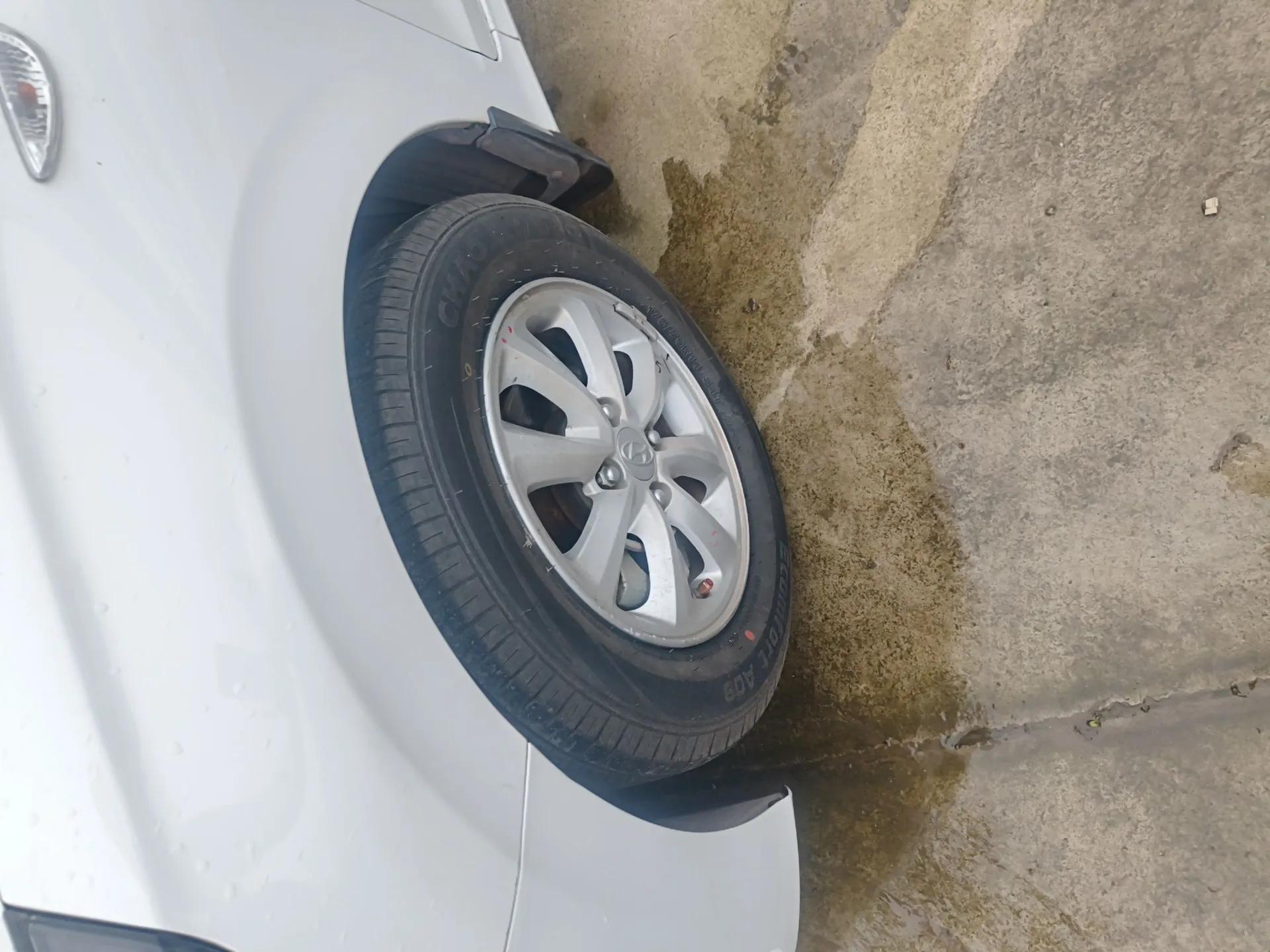 Hyundai Verna (older generation) 2017 1.4L Manual Huancai Edition China V Standard — миниатюра 8