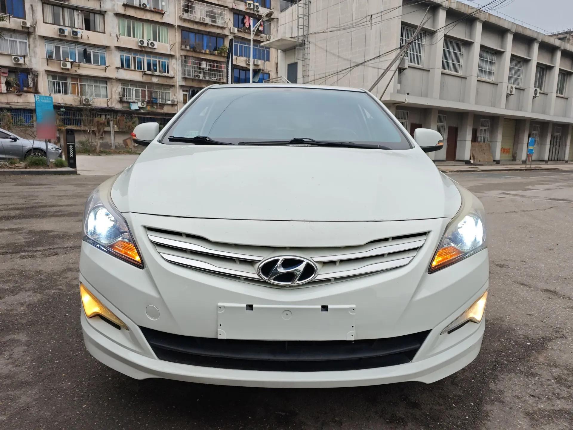Hyundai Verna (older generation) 2014 1.4L Manual Top-Tier Model TOP — миниатюра 2