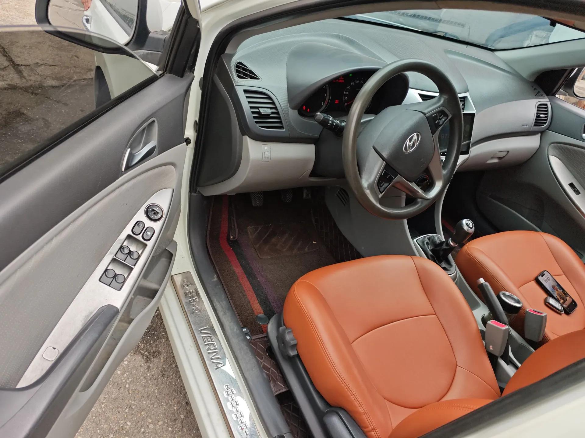 Hyundai Verna (older generation) 2014 1.4L Manual Top-Tier Model TOP — миниатюра 19