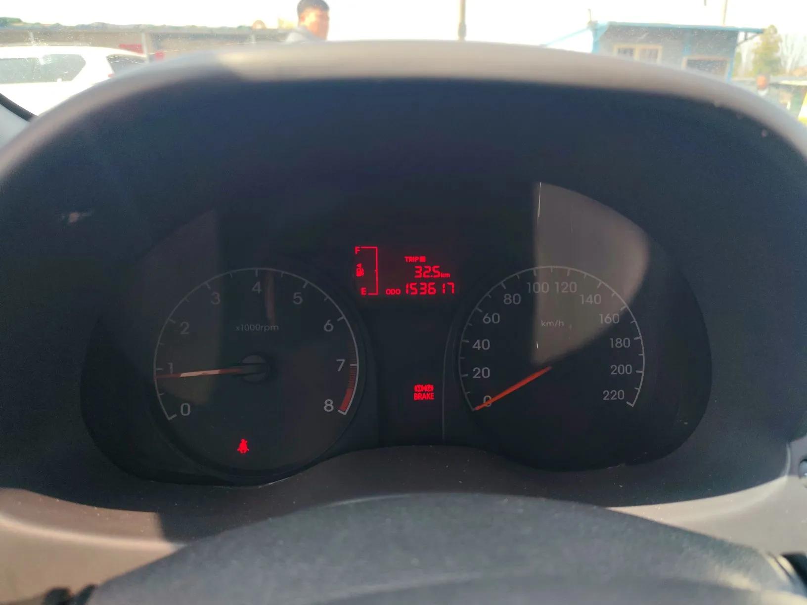Hyundai Verna (older generation) 2014 1.4L Manual Smart GLS Trim — миниатюра 15
