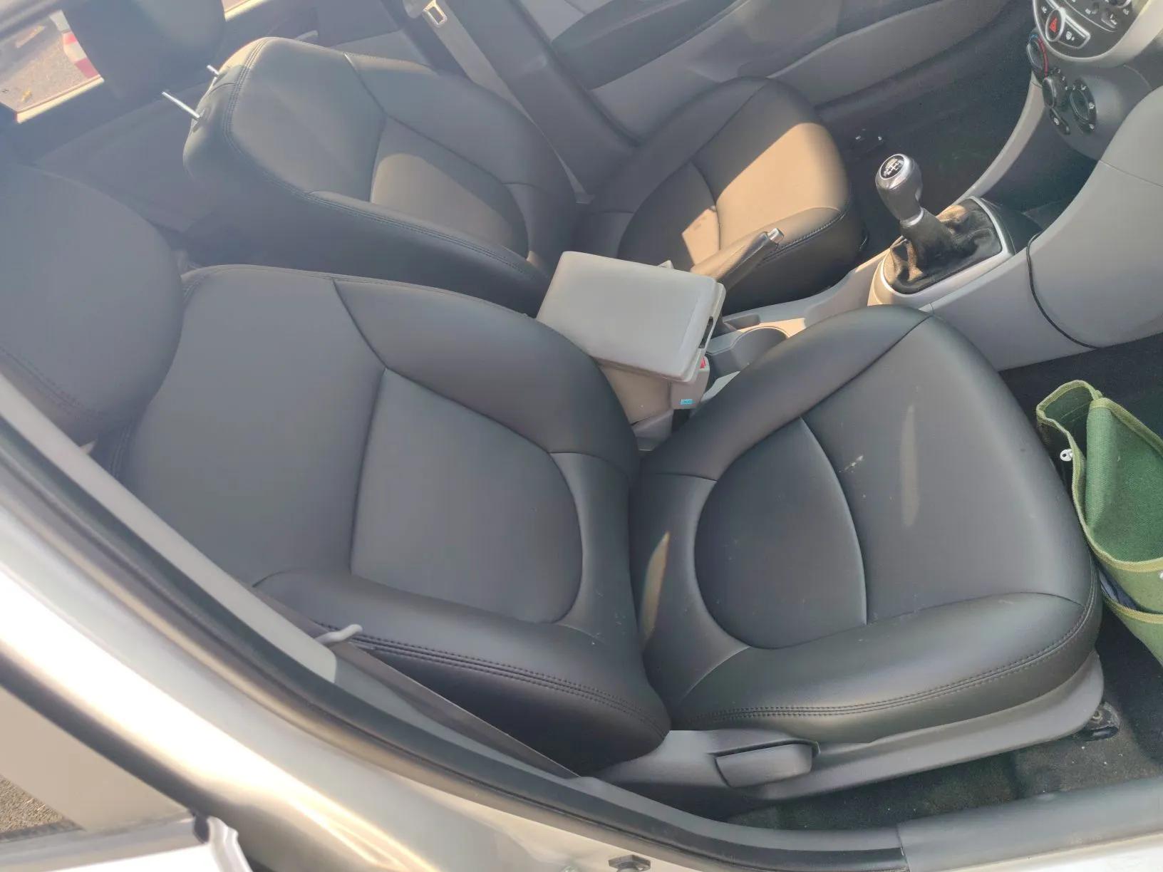 Hyundai Verna (older generation) 2014 1.4L Manual Smart GLS Trim — миниатюра 23