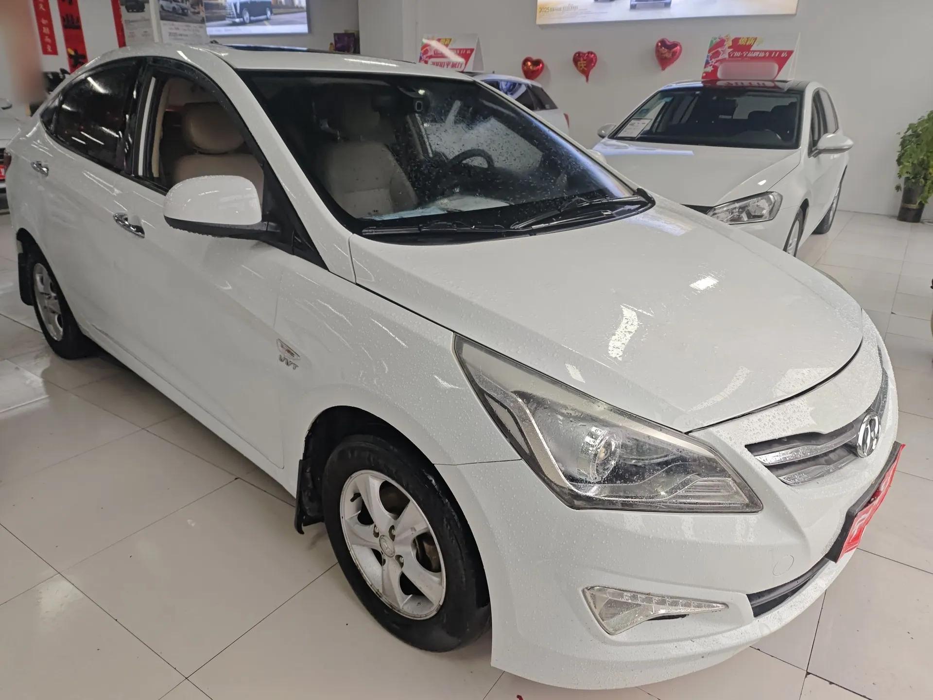 Hyundai Verna (older generation) 2014 1.4L Automatic Leading-Edge GLX — миниатюра 3