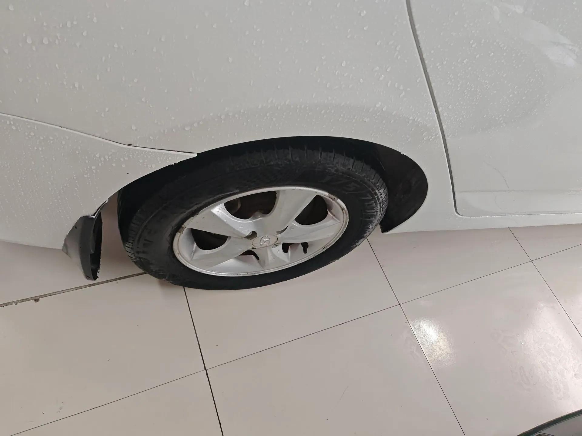 Hyundai Verna (older generation) 2014 1.4L Automatic Leading-Edge GLX — миниатюра 10