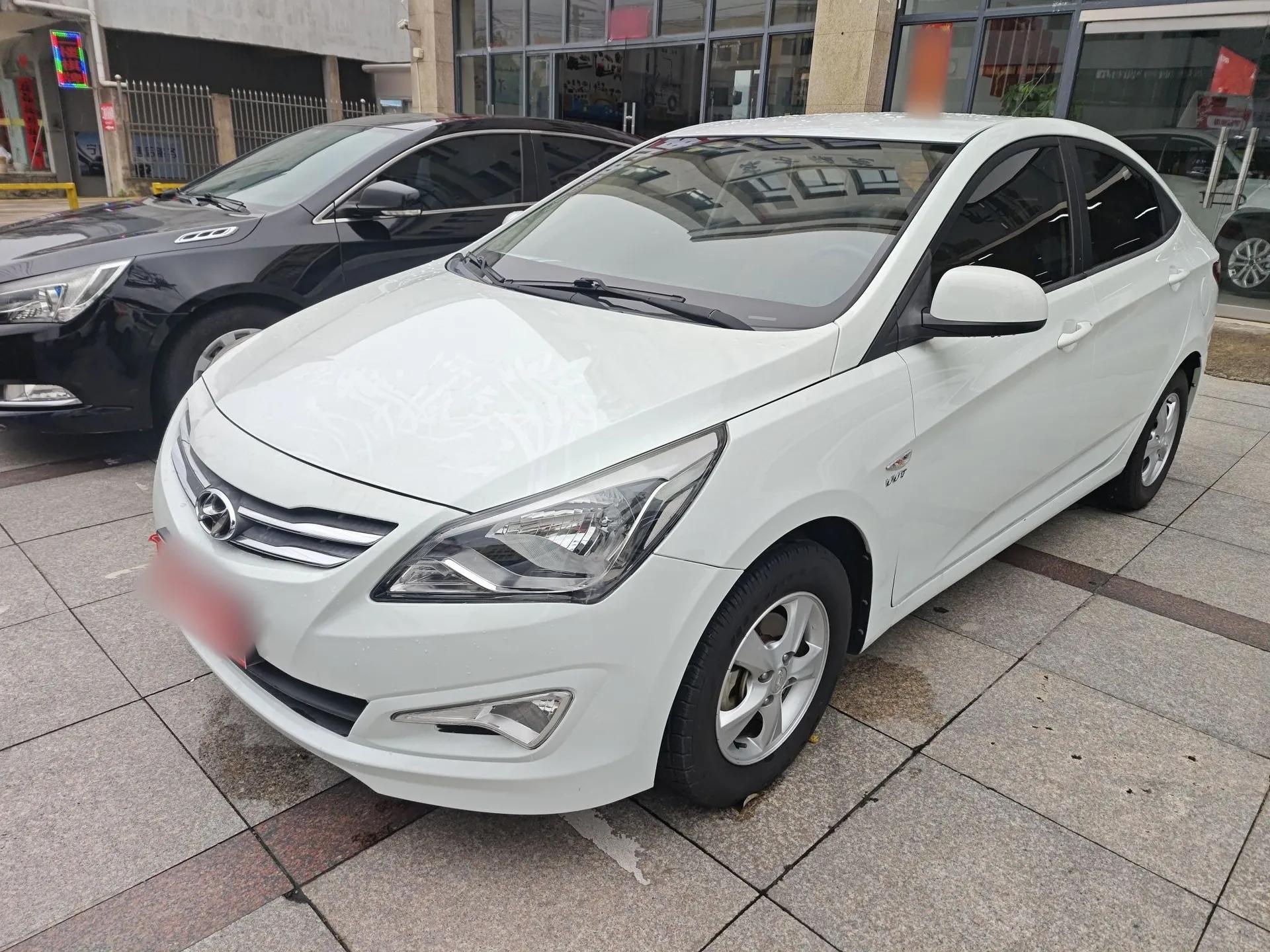 Hyundai Verna (older generation) 2014 1.4L Automatic Smart GLS — миниатюра 1