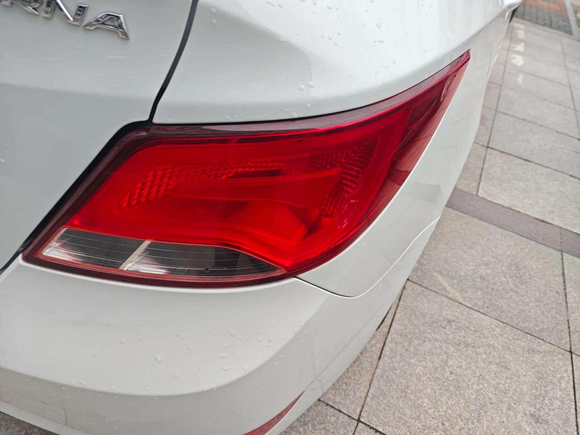 Hyundai Verna (older generation) 2014 1.4L Automatic Smart GLS — миниатюра 7