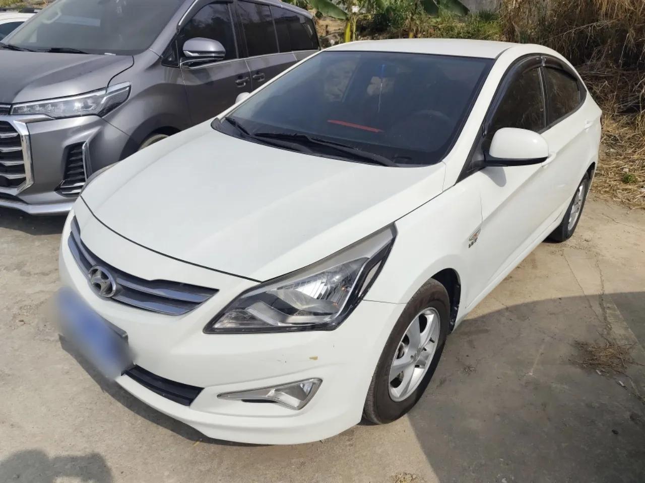 Hyundai Verna (older generation) 2014 1.4L Automatic Smart GLS — миниатюра 1