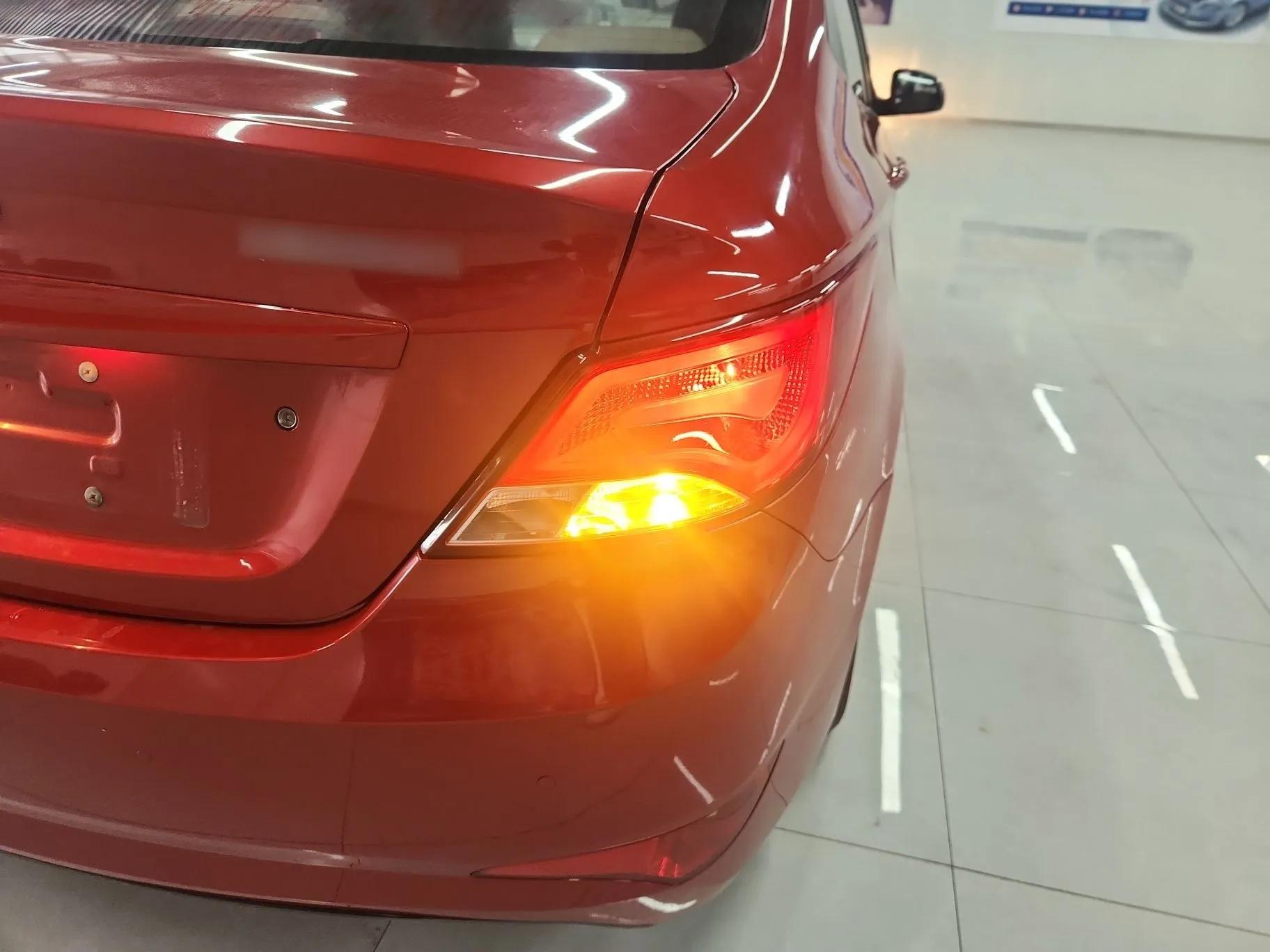 Hyundai Verna (older generation) 2016 1.4L Manual Smart GLS Trim — миниатюра 7