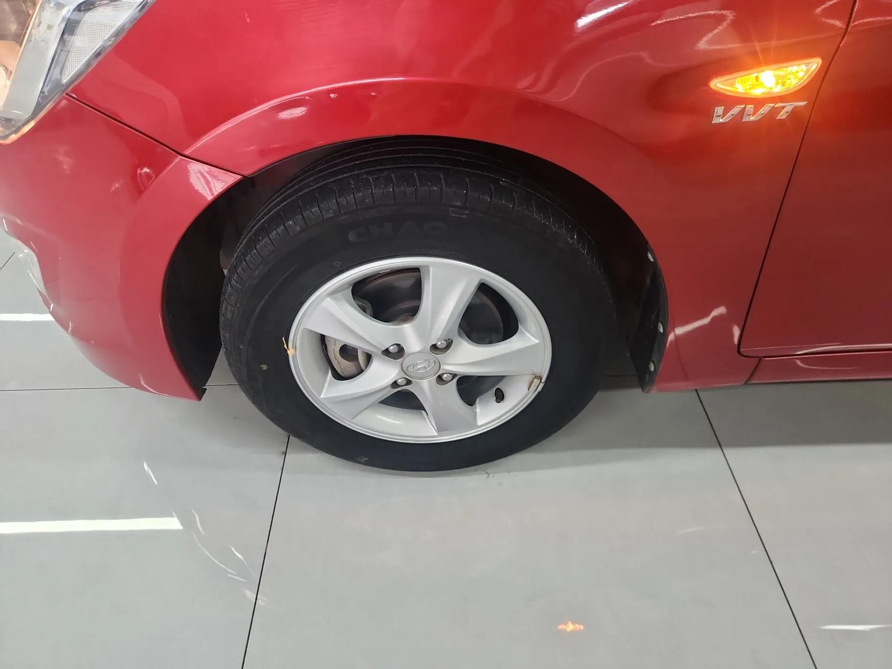 Hyundai Verna (older generation) 2016 1.4L Manual Smart GLS Trim — миниатюра 8