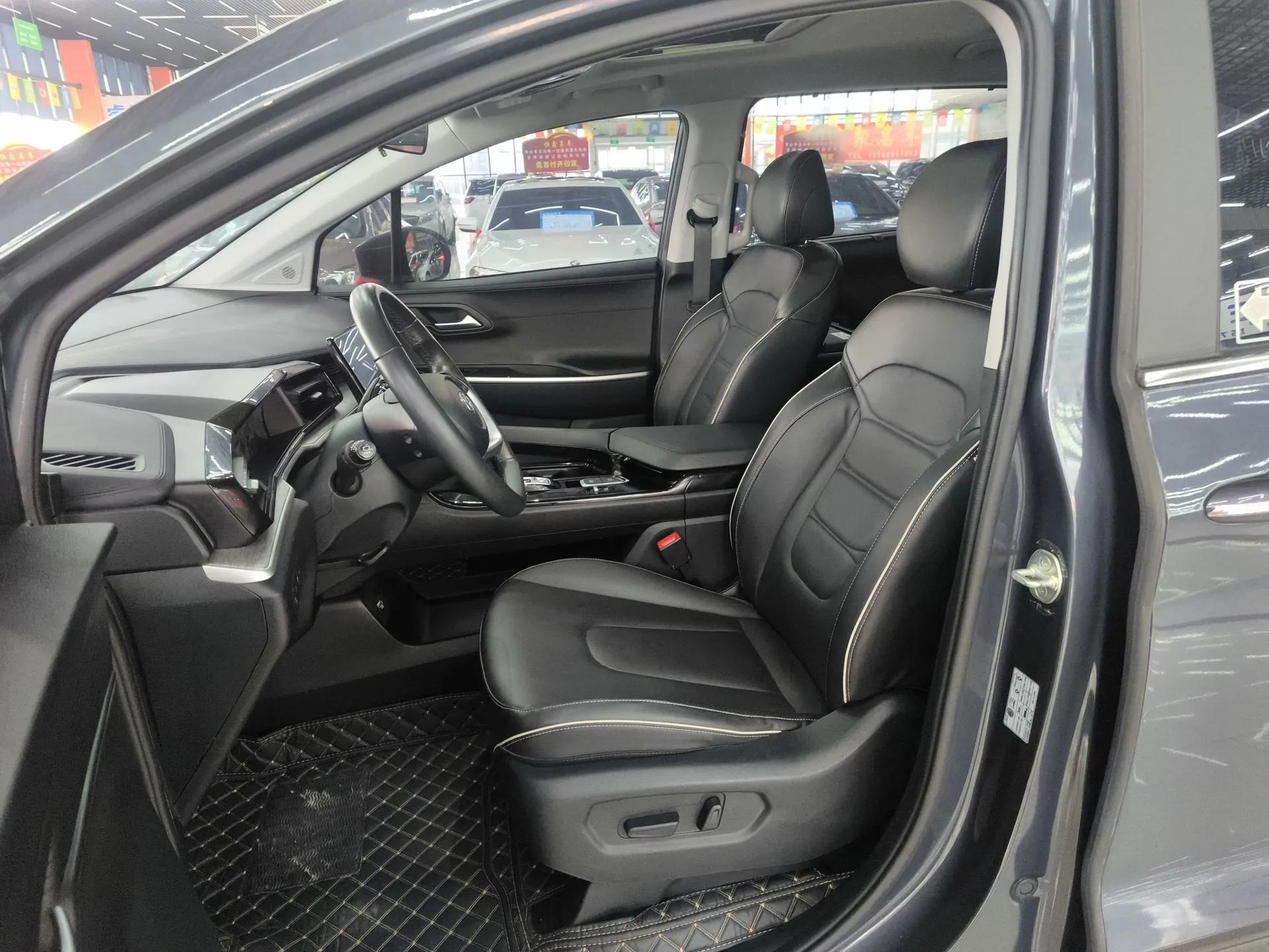 Hyundai Custo 2022 270TGDi Smart Luxury Flagship Edition TOP — миниатюра 17