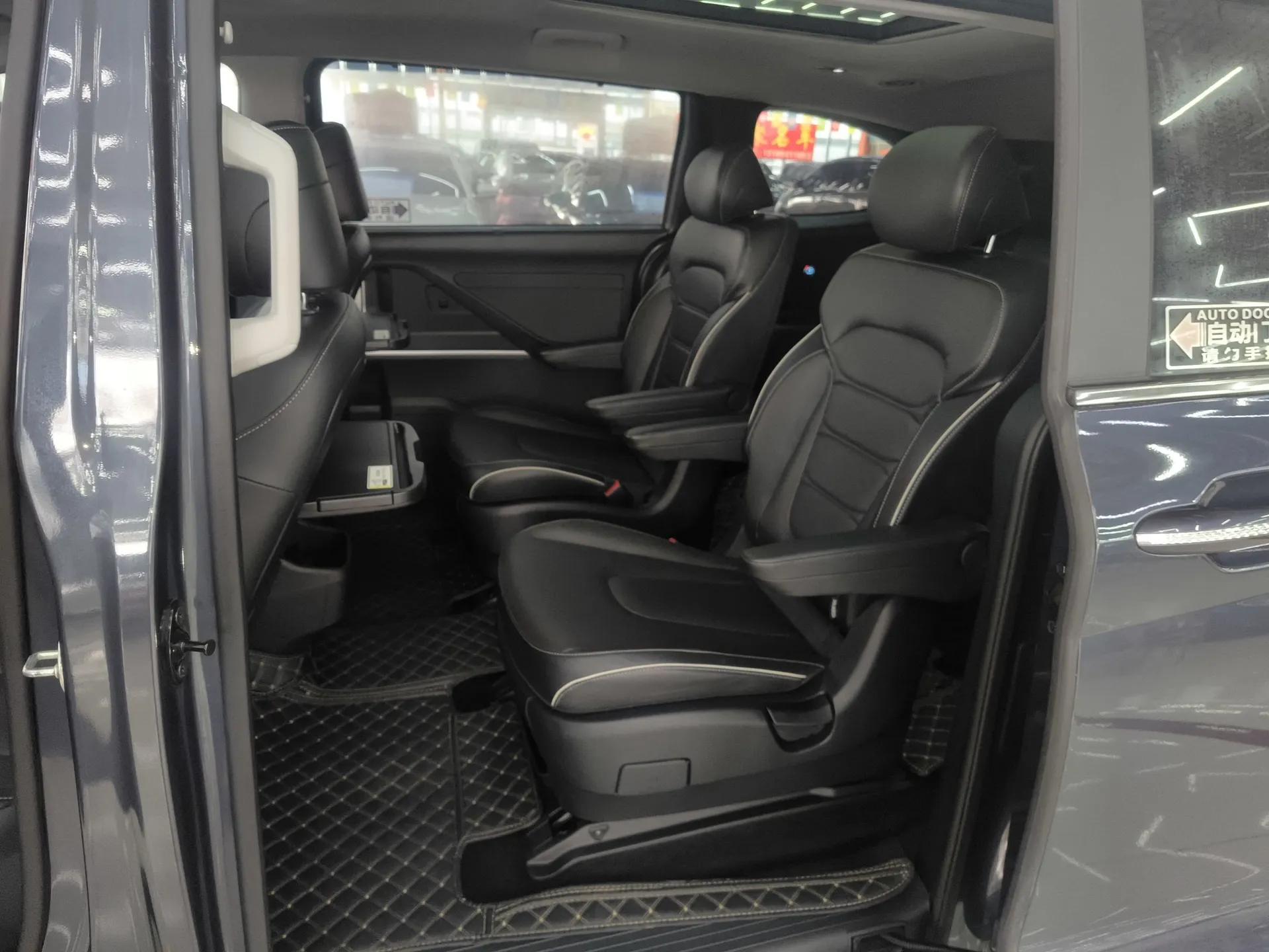 Hyundai Custo 2022 270TGDi Smart Luxury Flagship Edition TOP — миниатюра 19