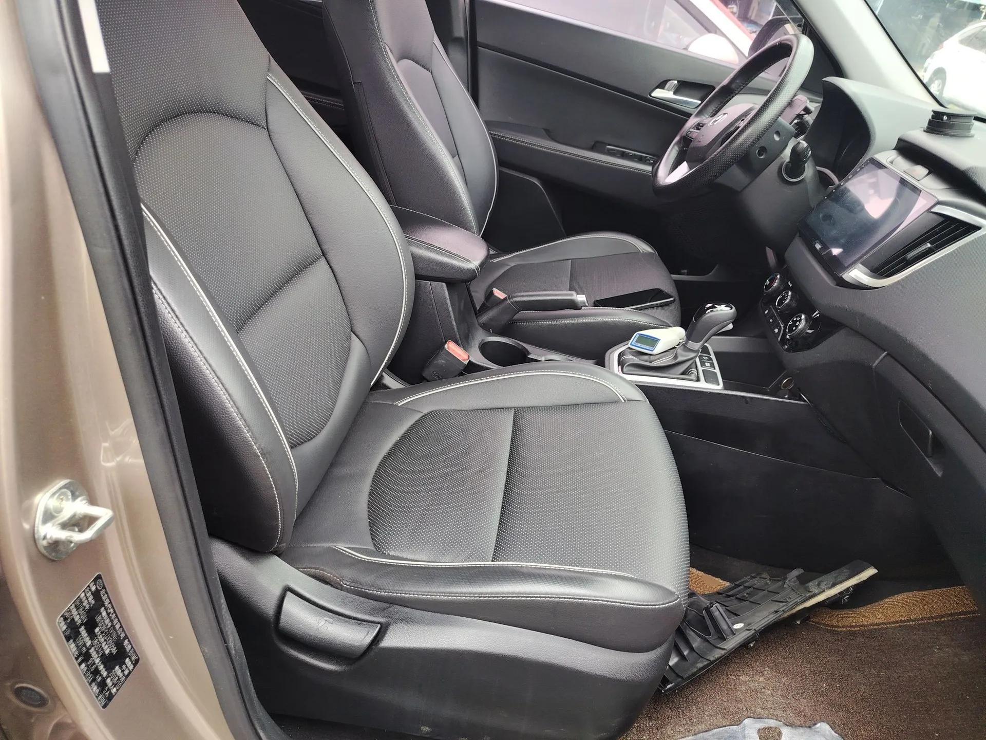 Hyundai ix25 2017 1.6L Automatic Smart Version — миниатюра 23