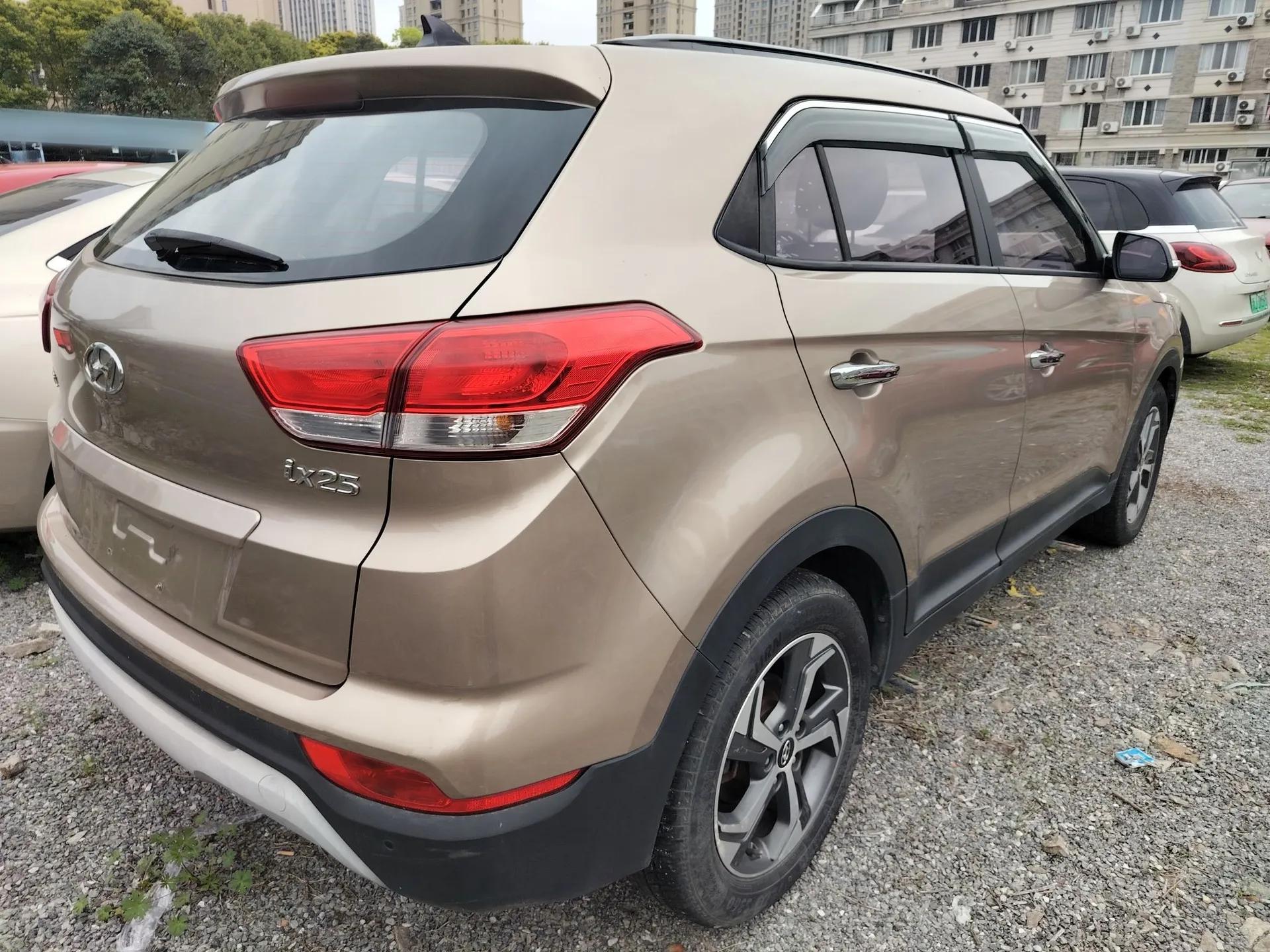 Hyundai ix25 2017 1.6L Automatic Smart Version — миниатюра 6