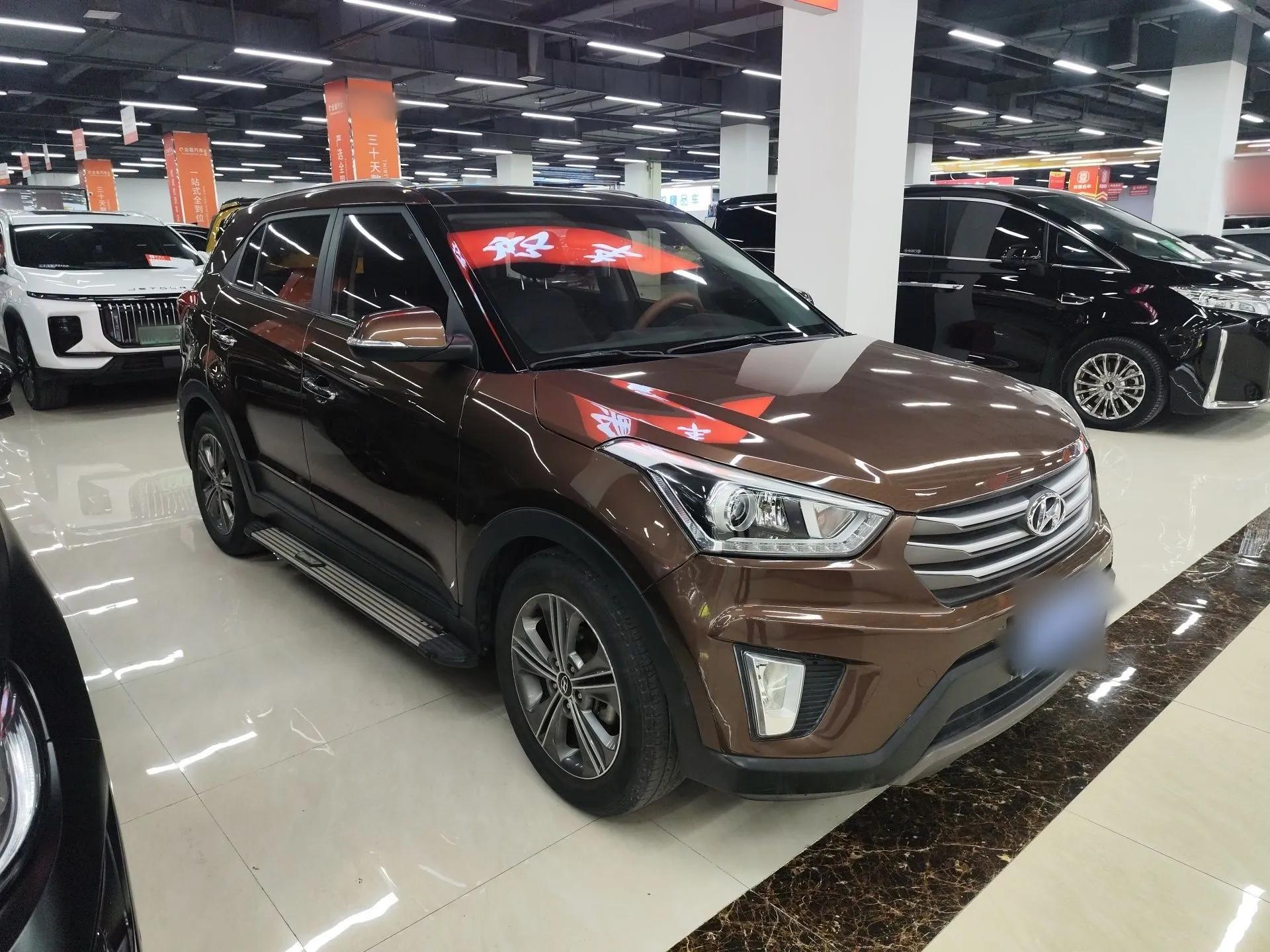 Hyundai ix25 2015 1.6L Automatic Two-Wheel-Drive Deluxe DLX Model — миниатюра 3