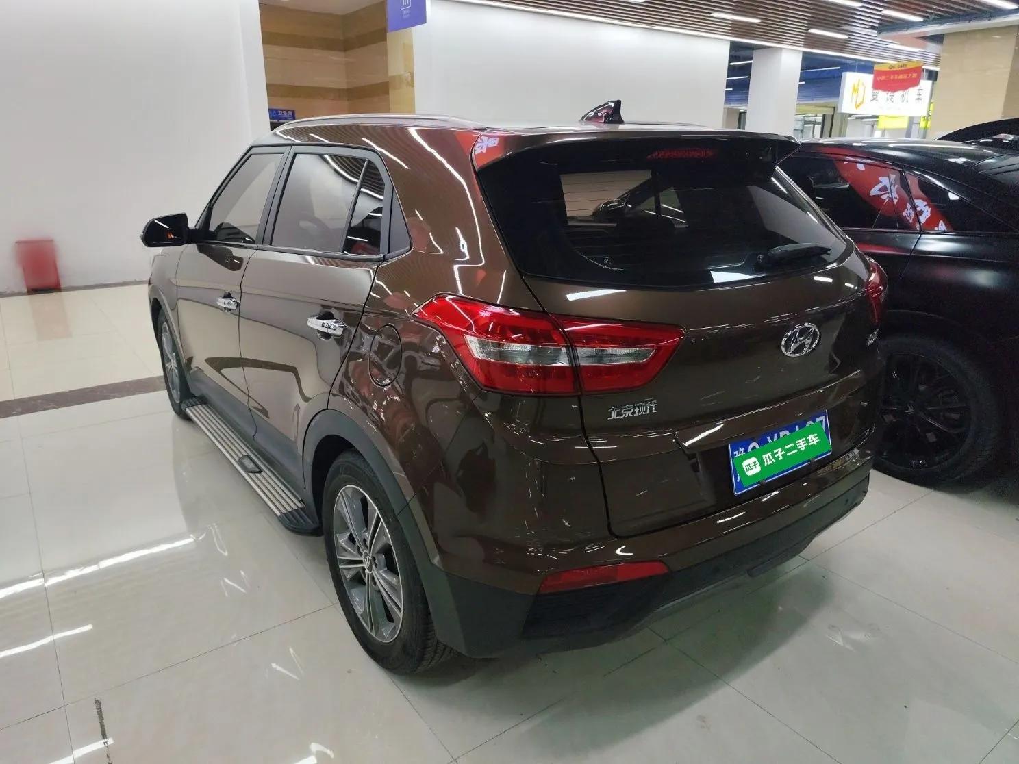 Hyundai ix25 2015 1.6L Automatic Two-Wheel-Drive Deluxe DLX Model — миниатюра 4