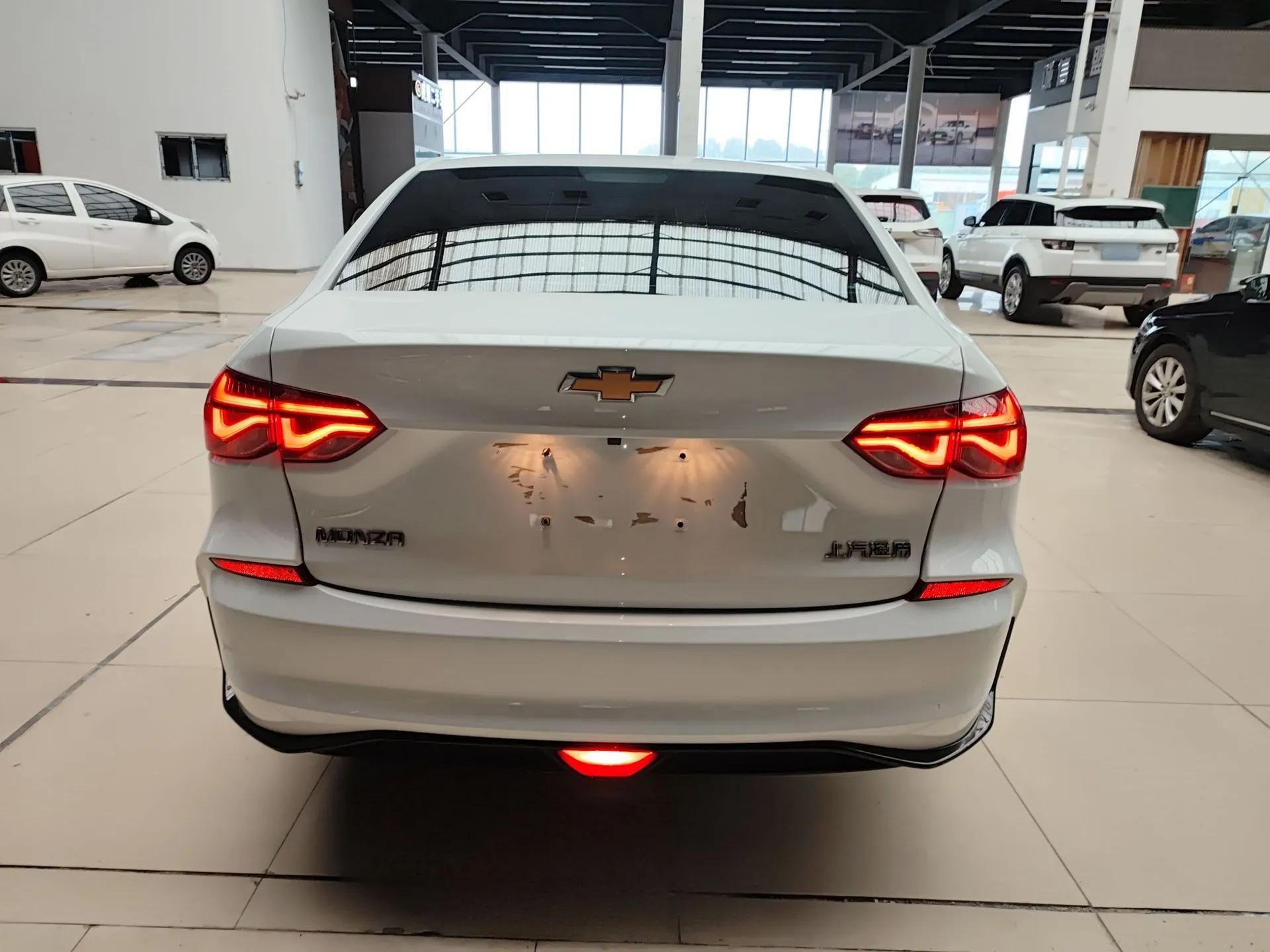Chevrolet Monza 2023 1.5L Dual-Clutch Enjoyment Edition — миниатюра 3