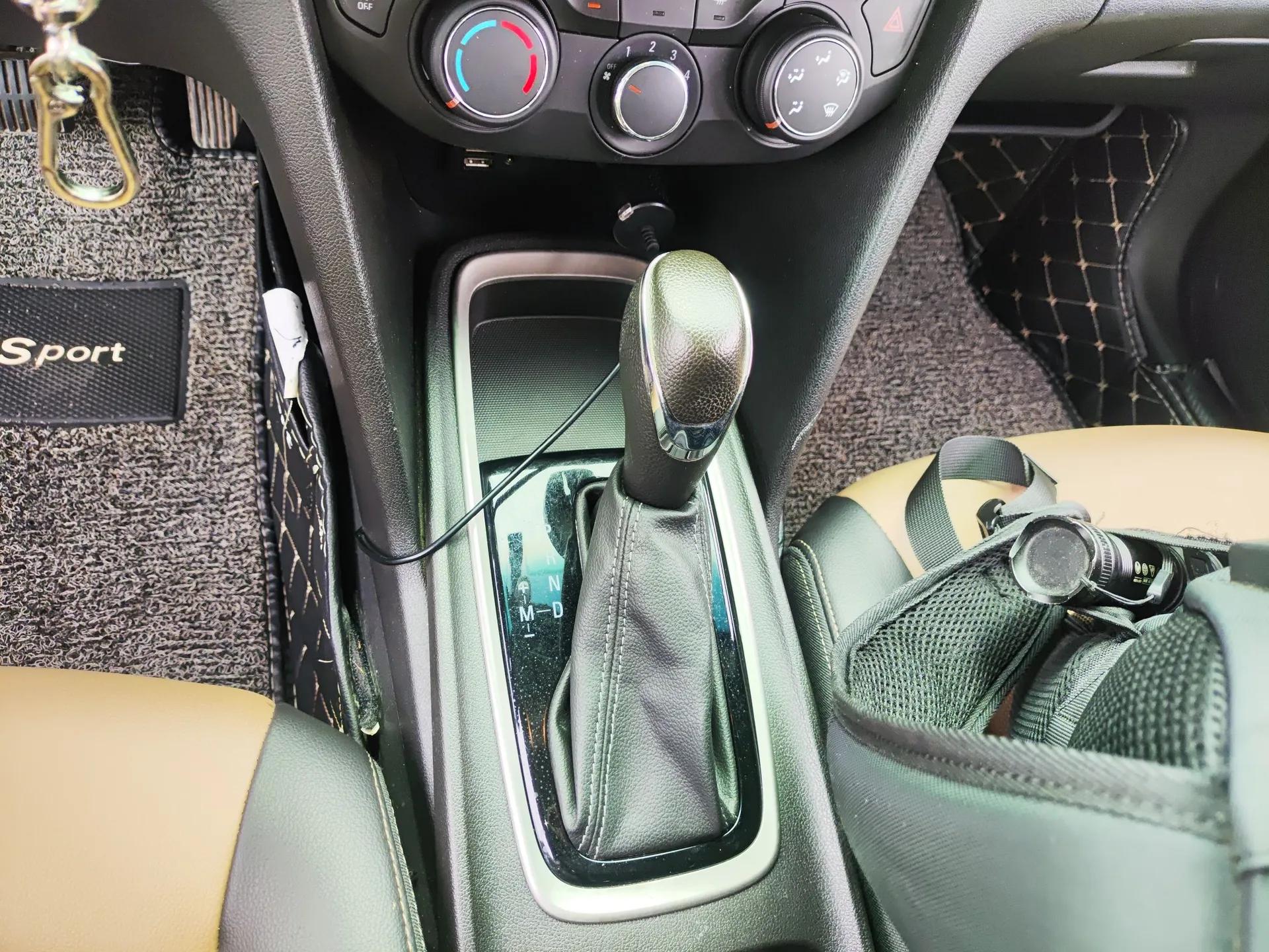 Chevrolet Monza 2020 320 Automatic Enjoyment Edition — миниатюра 17