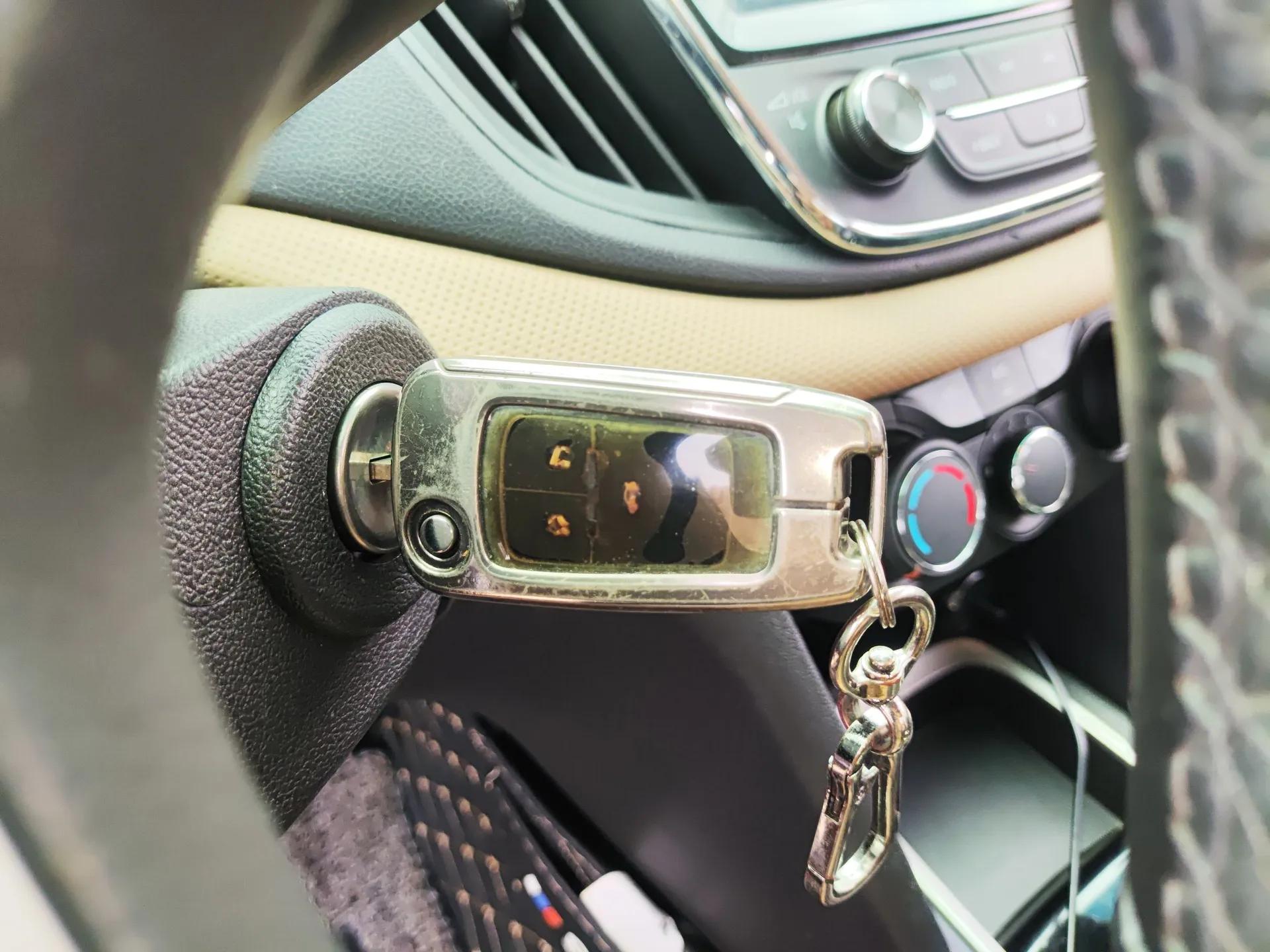 Chevrolet Monza 2020 320 Automatic Enjoyment Edition — миниатюра 21