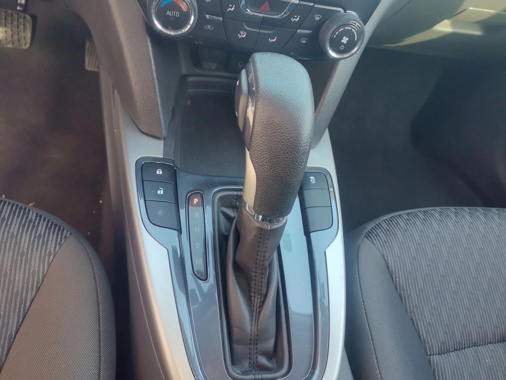 Chevrolet Malibu 2016 1.6T Automatic Comfort Edition — миниатюра 15