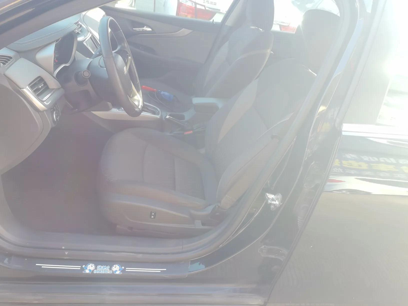 Chevrolet Malibu 2016 1.6T Automatic Comfort Edition — миниатюра 16