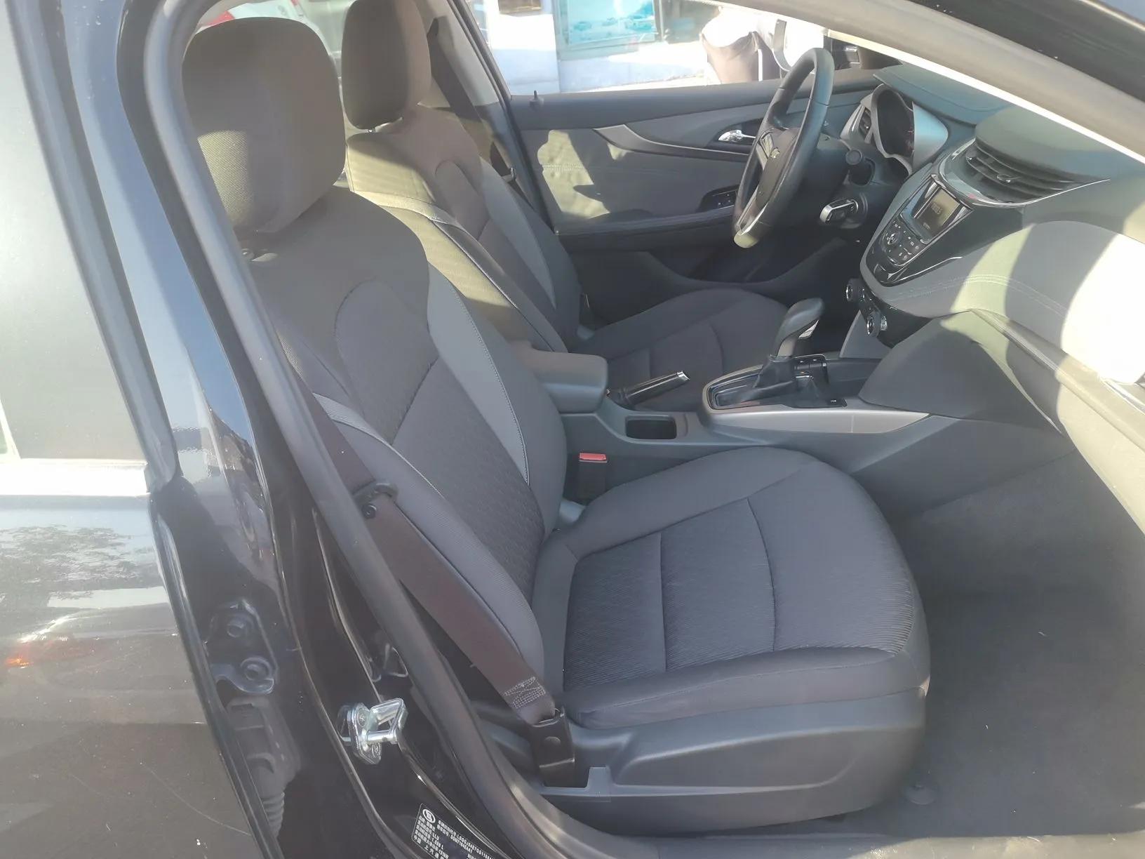 Chevrolet Malibu 2016 1.6T Automatic Comfort Edition — миниатюра 23