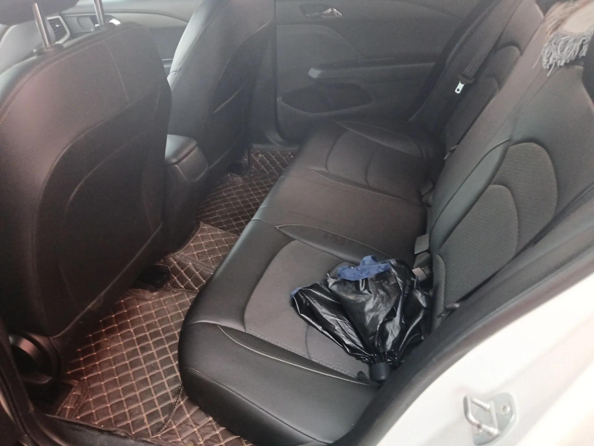 Chevrolet Cavalier 2019 320 Automatic Xinyue Edition — миниатюра 20
