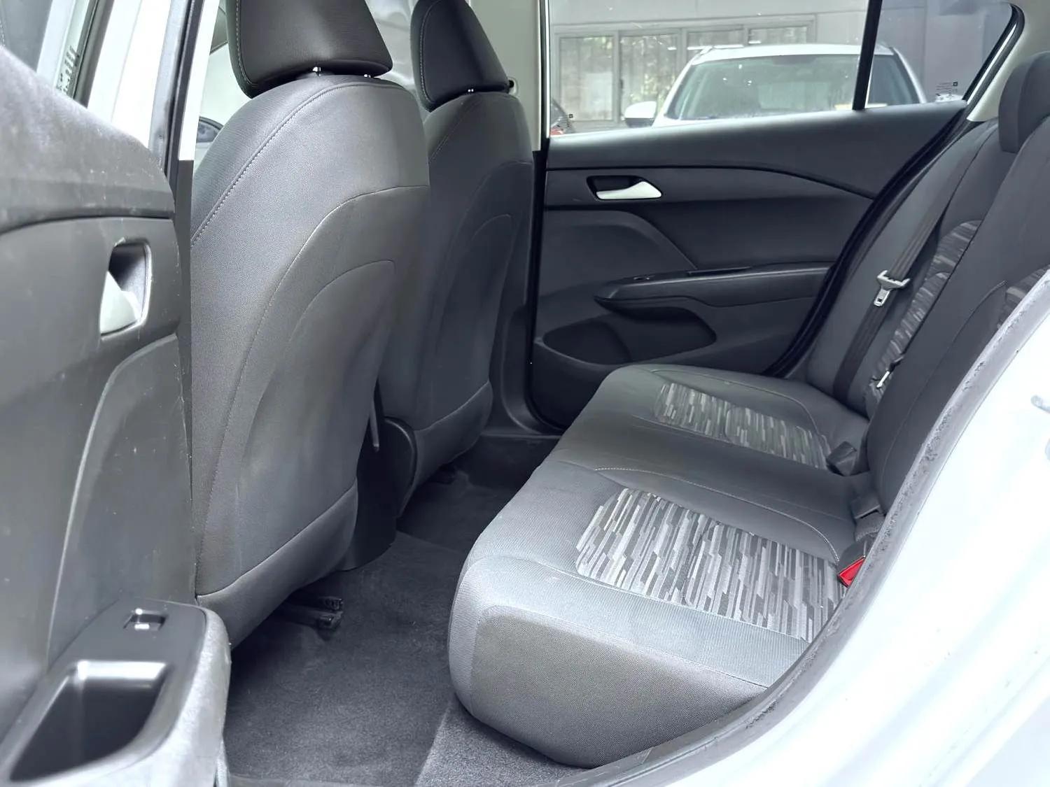 Chevrolet Cavalier 2018 320 Automatic Enjoyment Edition — миниатюра 11