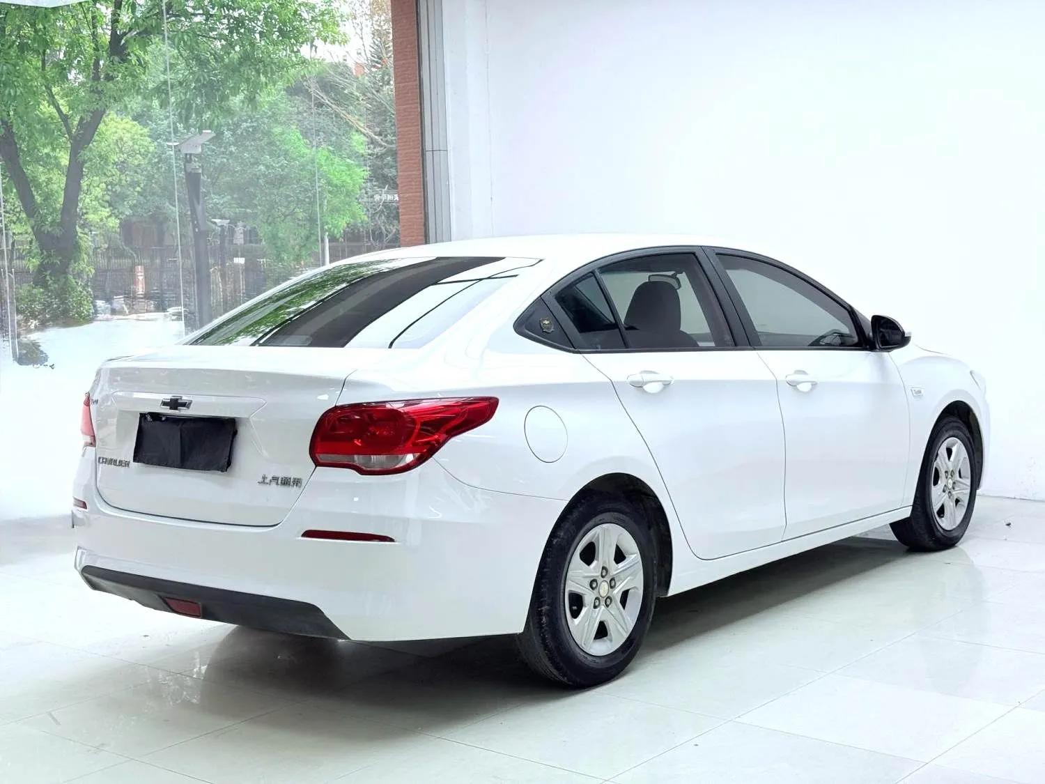 Chevrolet Cavalier 2018 320 Automatic Enjoyment Edition — миниатюра 5
