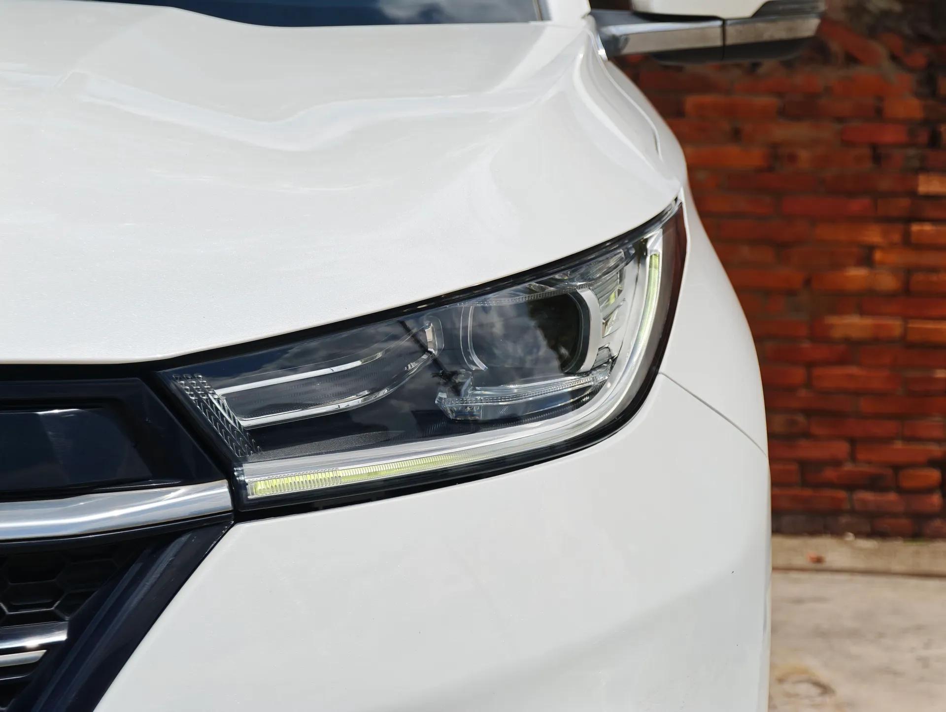 EXEED Lingyun 2019 1.6T Two-Wheel Drive Diamond Edition — миниатюра 2