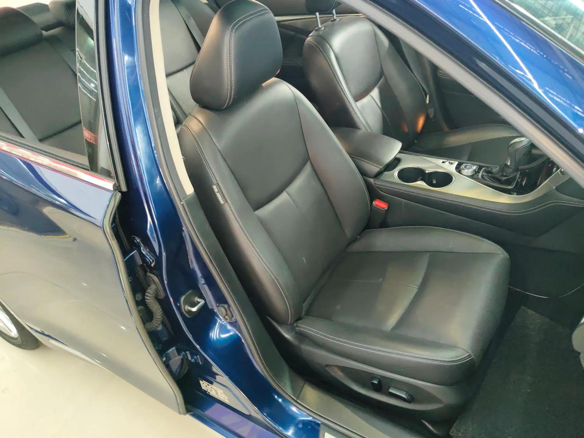 Infiniti Q50L 2016 2.0T Ambition Edition — миниатюра 23