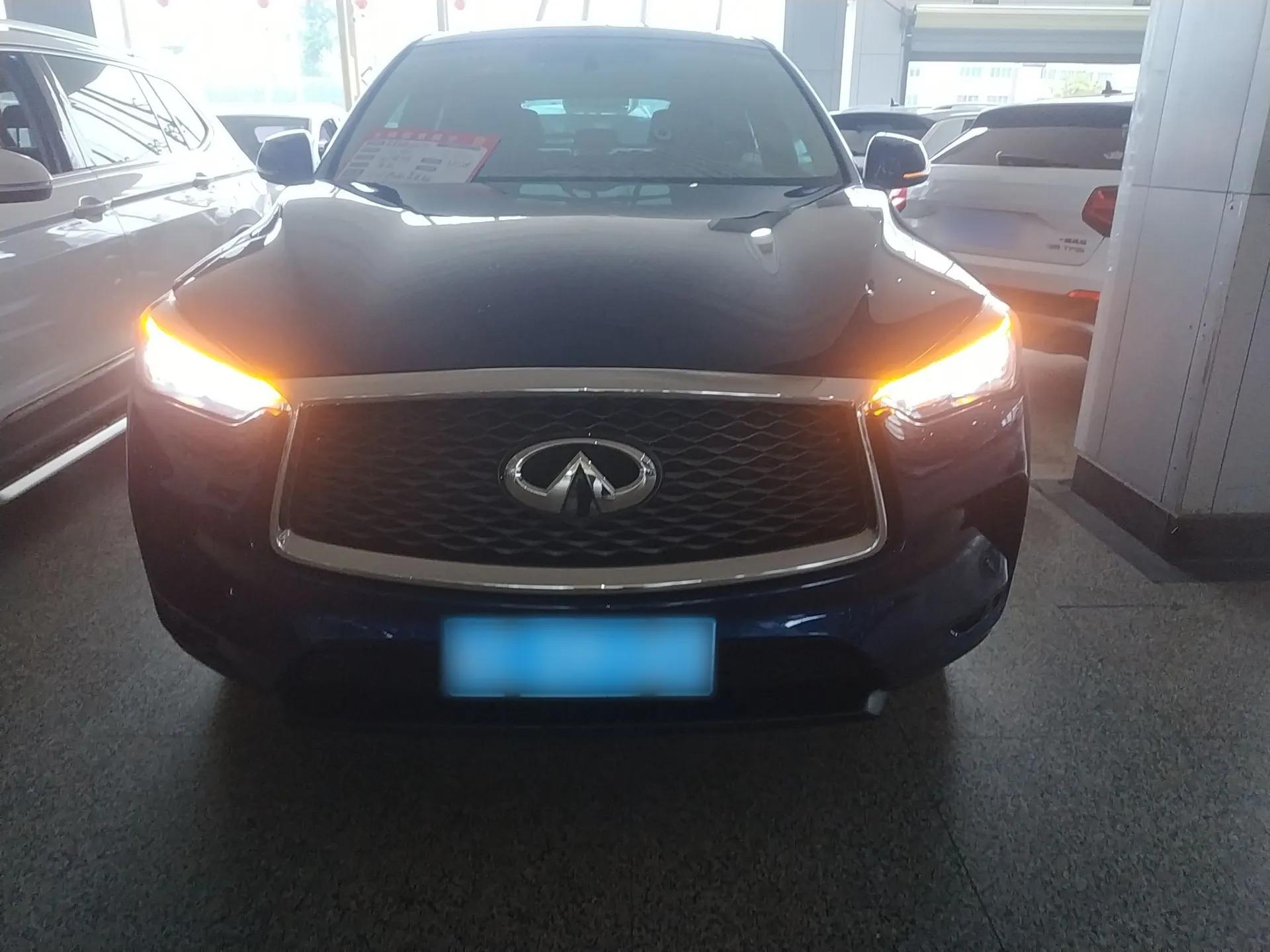 Infiniti QX50 2018 2.0T Two-Wheel-Drive Elite Edition — миниатюра 3