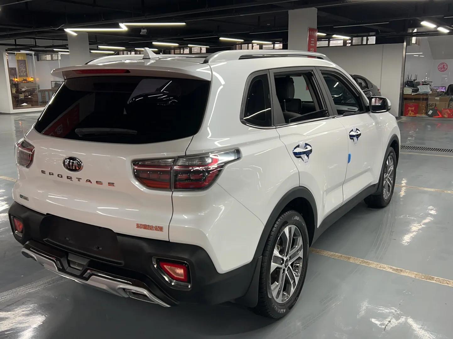 Kia Sportage R 2019 2.0L Automatic Smart Luxury Edition — миниатюра 8