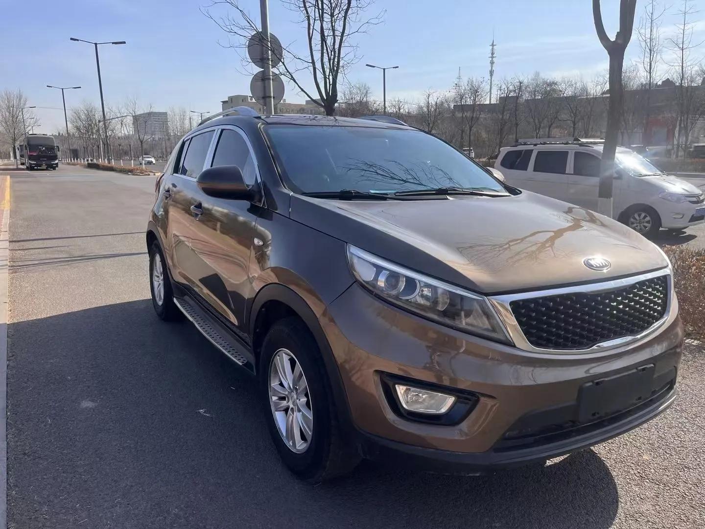 Kia Sportage R 2015 2.0L Automatic Two-Wheel Drive GL — миниатюра 3