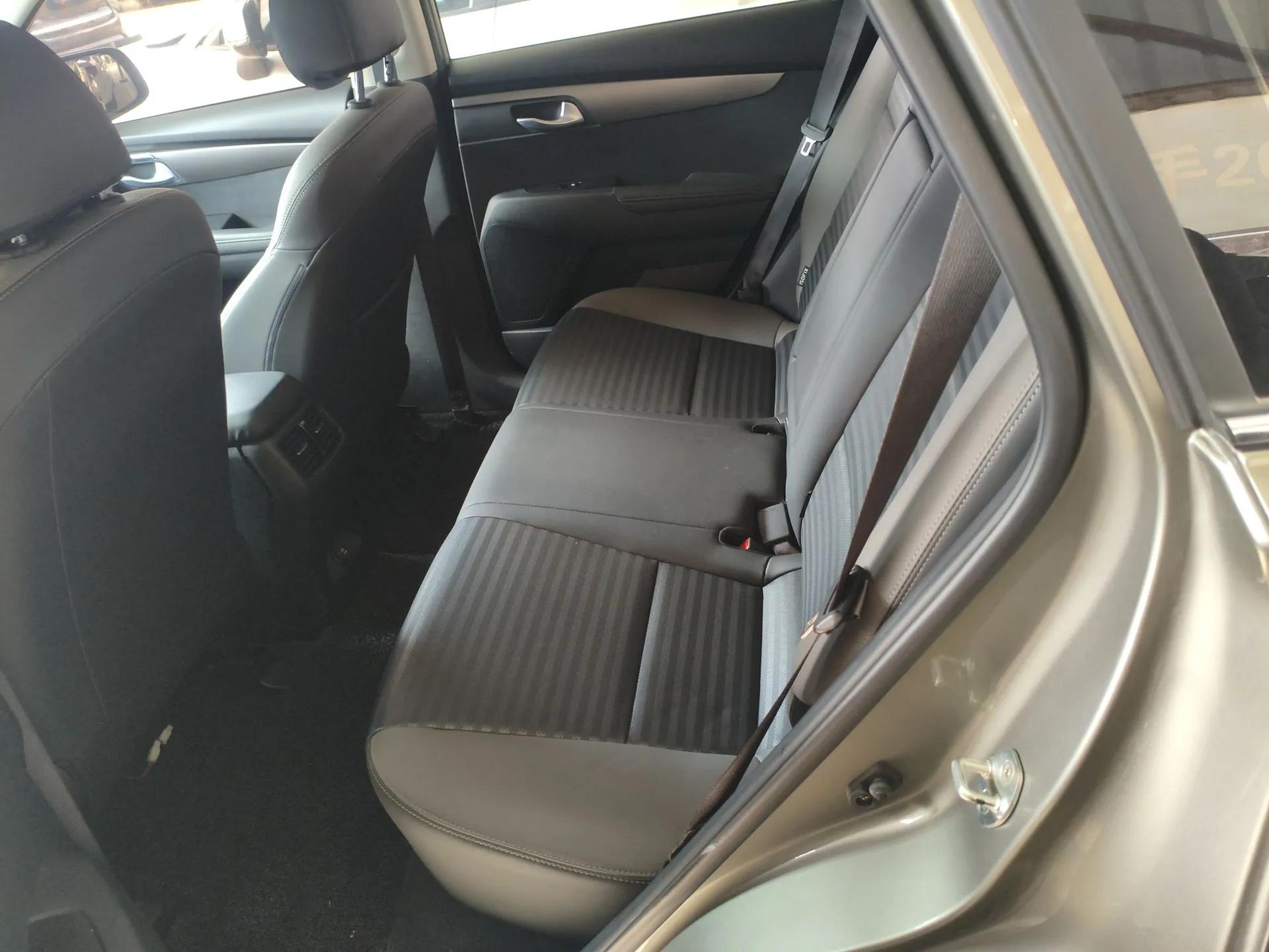 Kia Sportage R 2019 2.0L Automatic Smart Luxury Edition — миниатюра 20