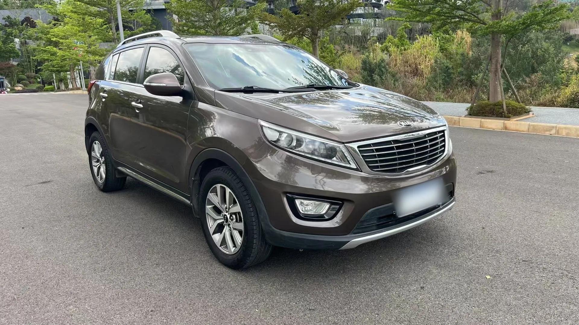 Kia Sportage R 2016 2.0L Automatic Two-Wheel Drive GLS Trim — миниатюра 2