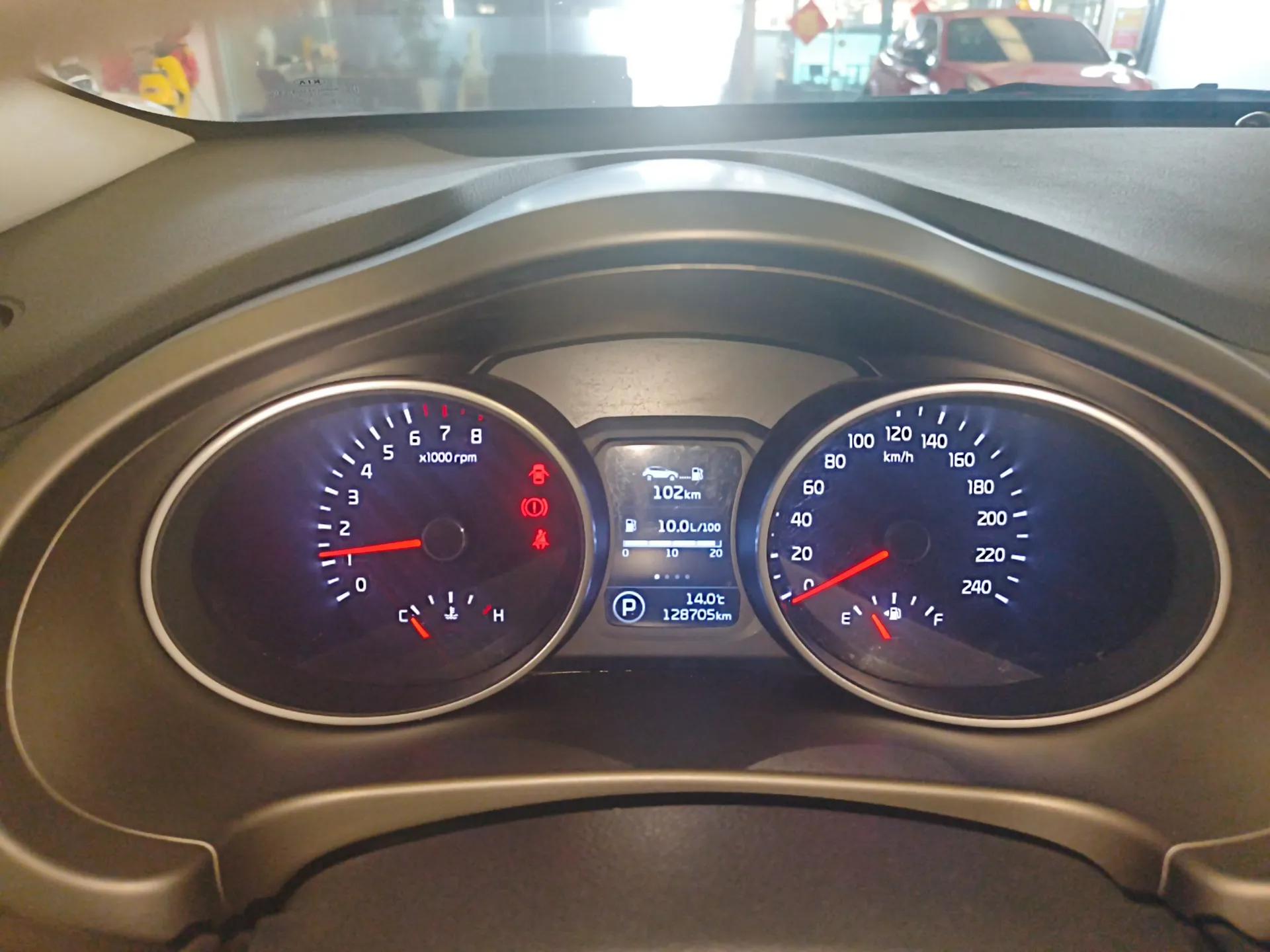 Kia Sportage R 2016 2.0L Automatic Two-Wheel Drive GL — миниатюра 14