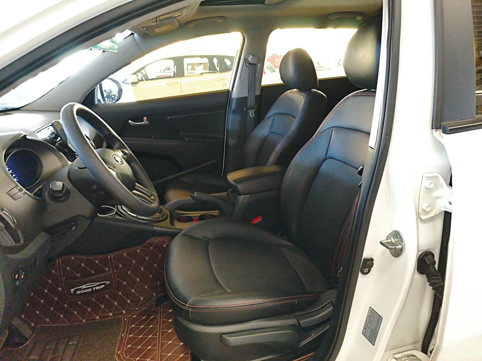 Kia Sportage R 2016 2.0L Automatic Two-Wheel Drive GL — миниатюра 17