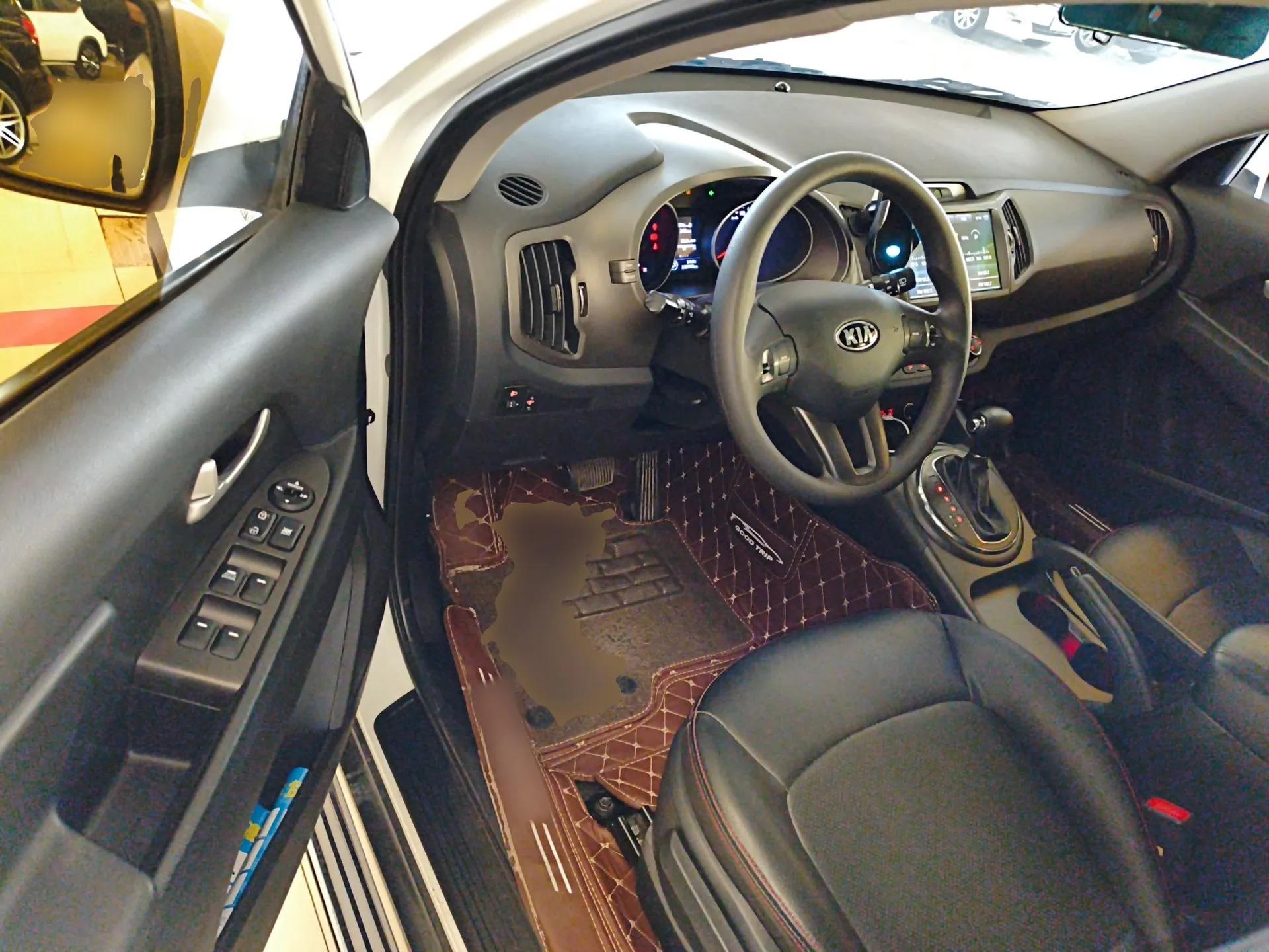 Kia Sportage R 2016 2.0L Automatic Two-Wheel Drive GL — миниатюра 18