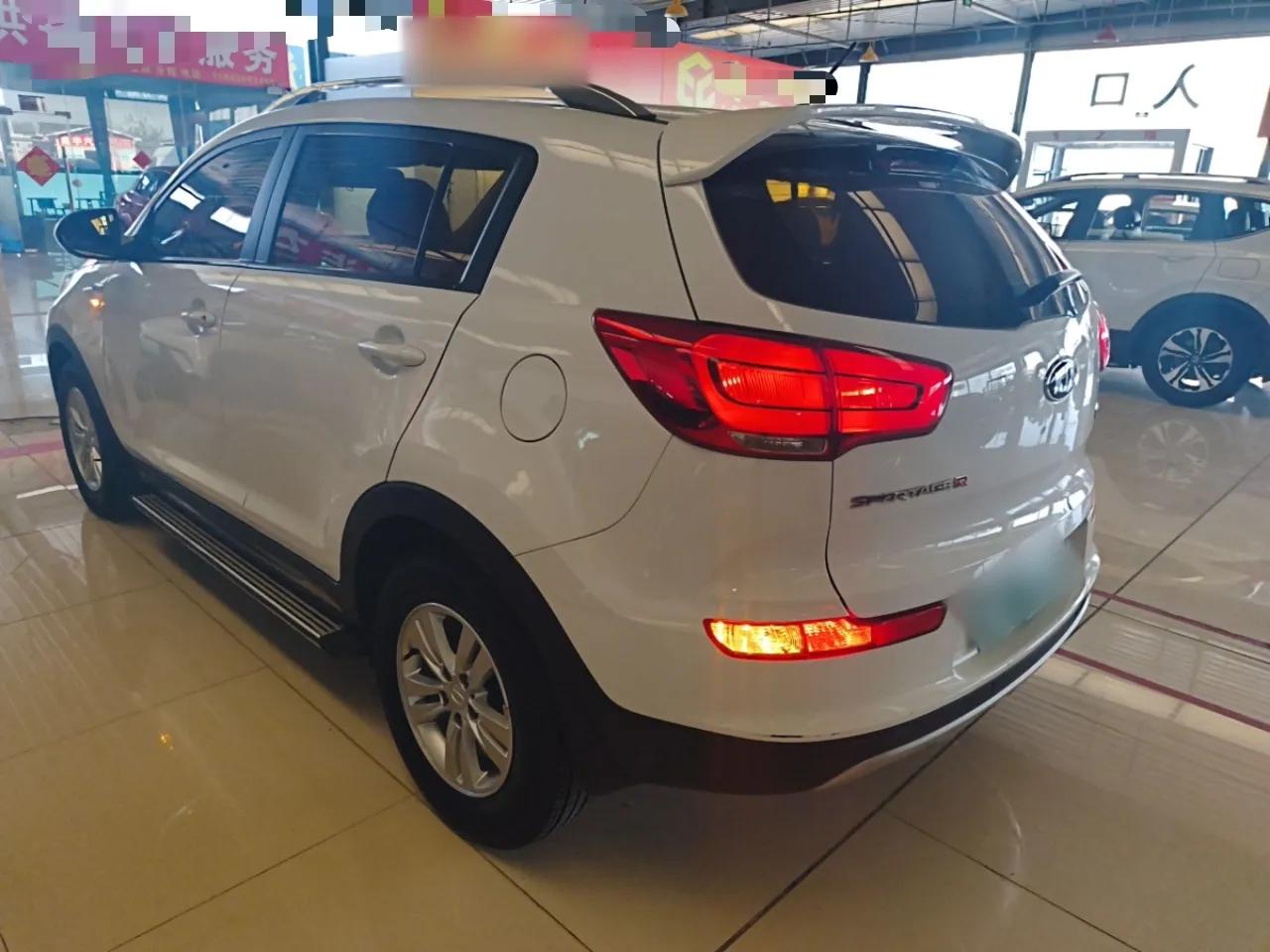 Kia Sportage R 2016 2.0L Automatic Two-Wheel Drive GL — миниатюра 7