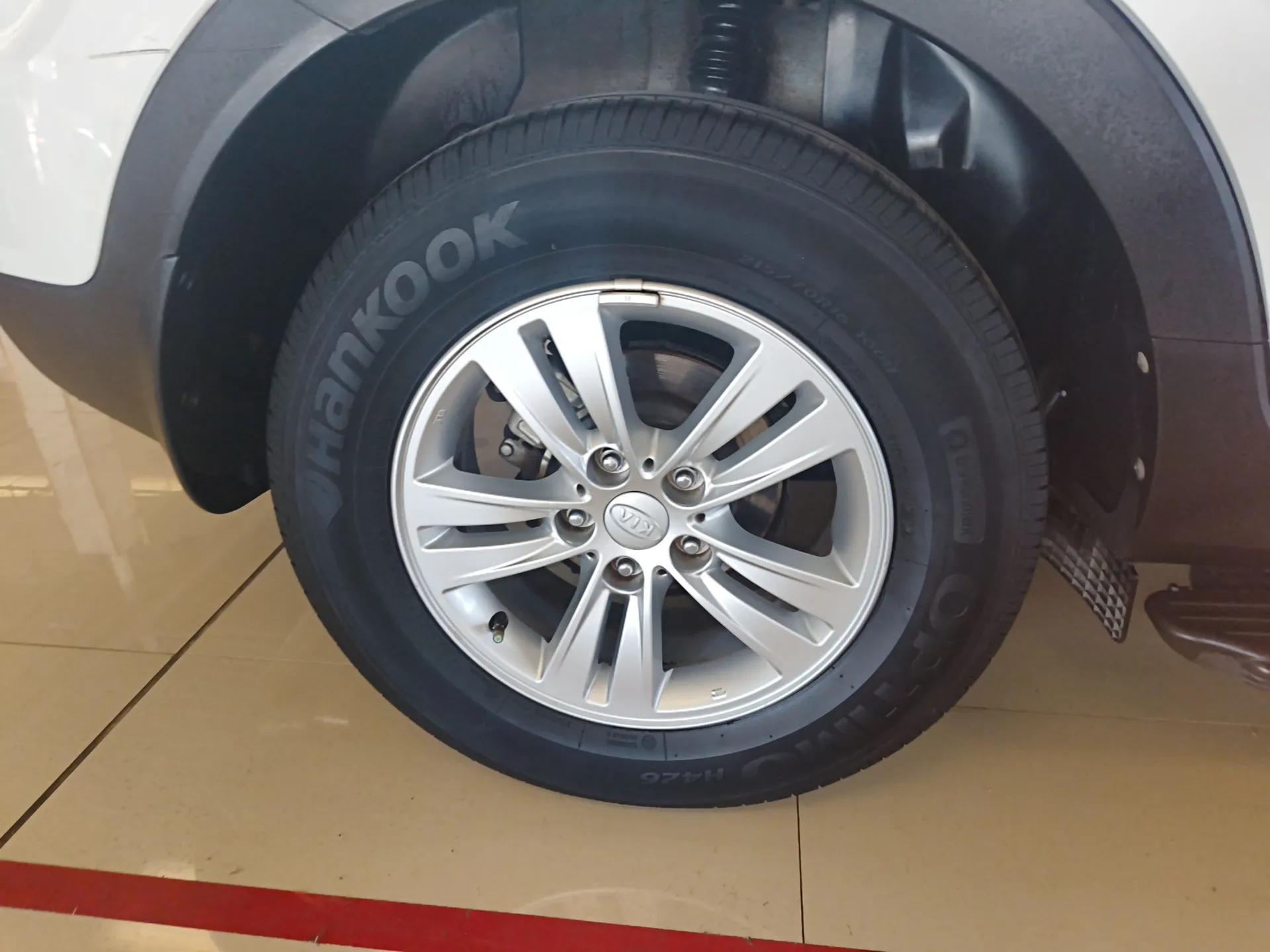 Kia Sportage R 2016 2.0L Automatic Two-Wheel Drive GL — миниатюра 10