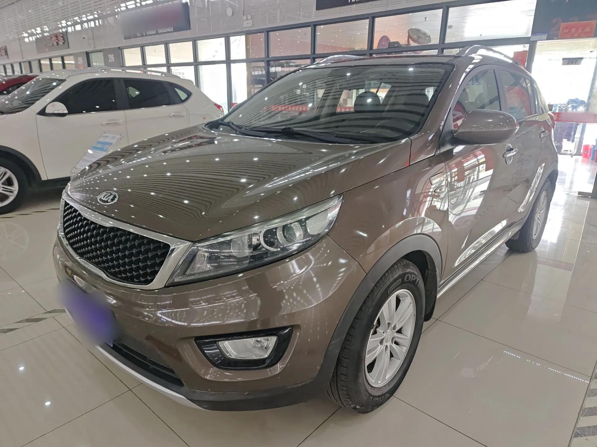 Kia Sportage R 2015 2.0L Automatic Two-Wheel Drive GL — миниатюра 1