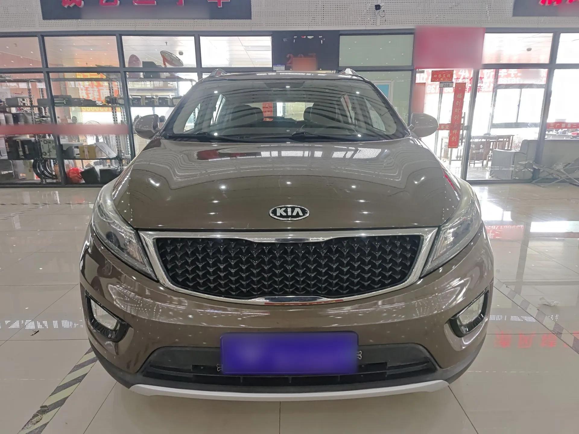 Kia Sportage R 2015 2.0L Automatic Two-Wheel Drive GL — миниатюра 2