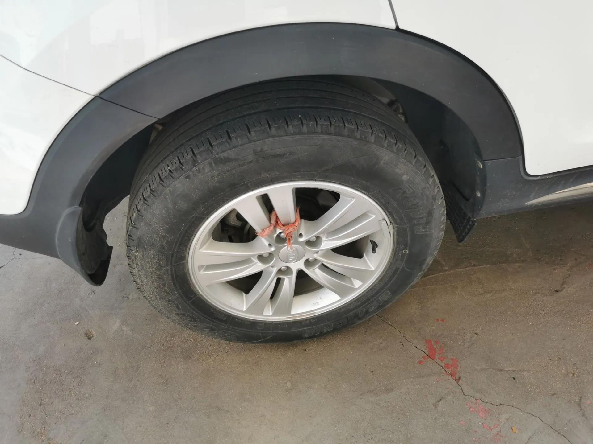 Kia Sportage R 2015 2.0L Automatic Two-Wheel Drive GL — миниатюра 10