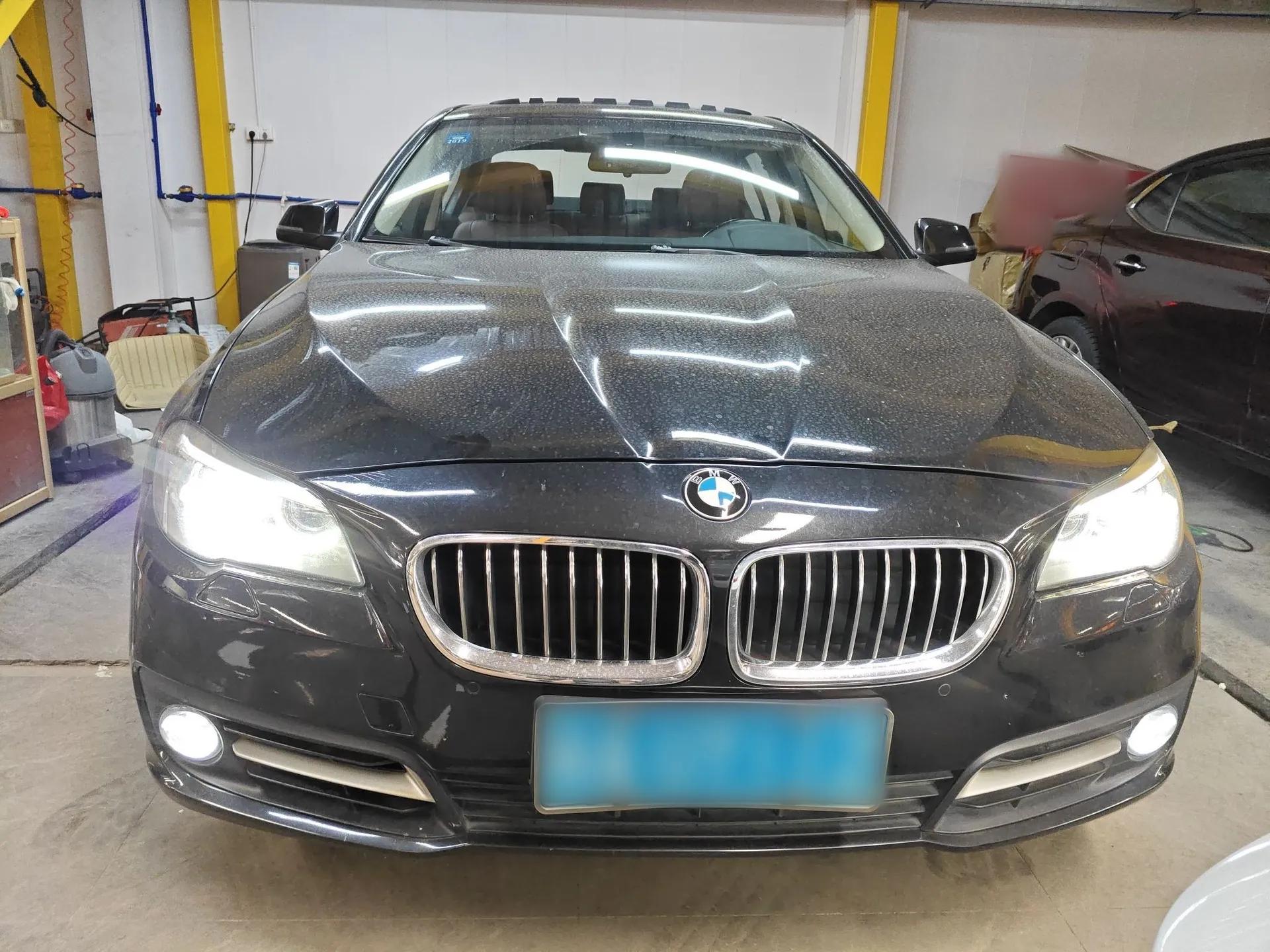 BMW 5 Series 2014 528Li Leading Model — миниатюра 2