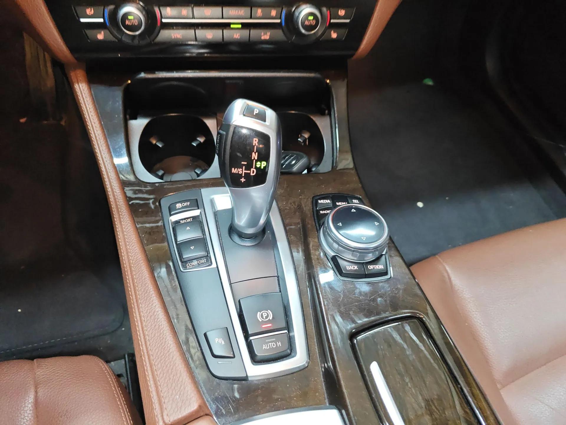 BMW 5 Series 2014 528Li Leading Model — миниатюра 16