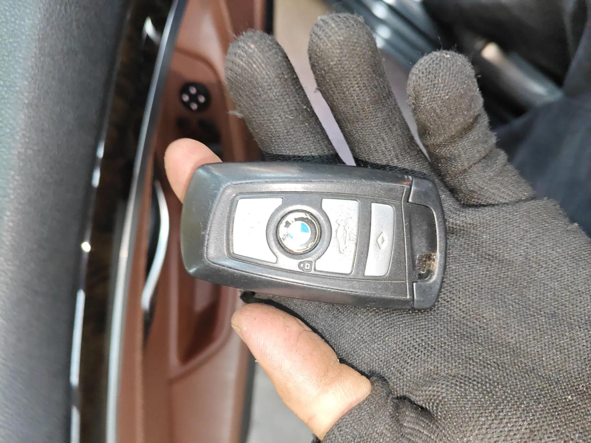 BMW 5 Series 2014 528Li Leading Model — миниатюра 22