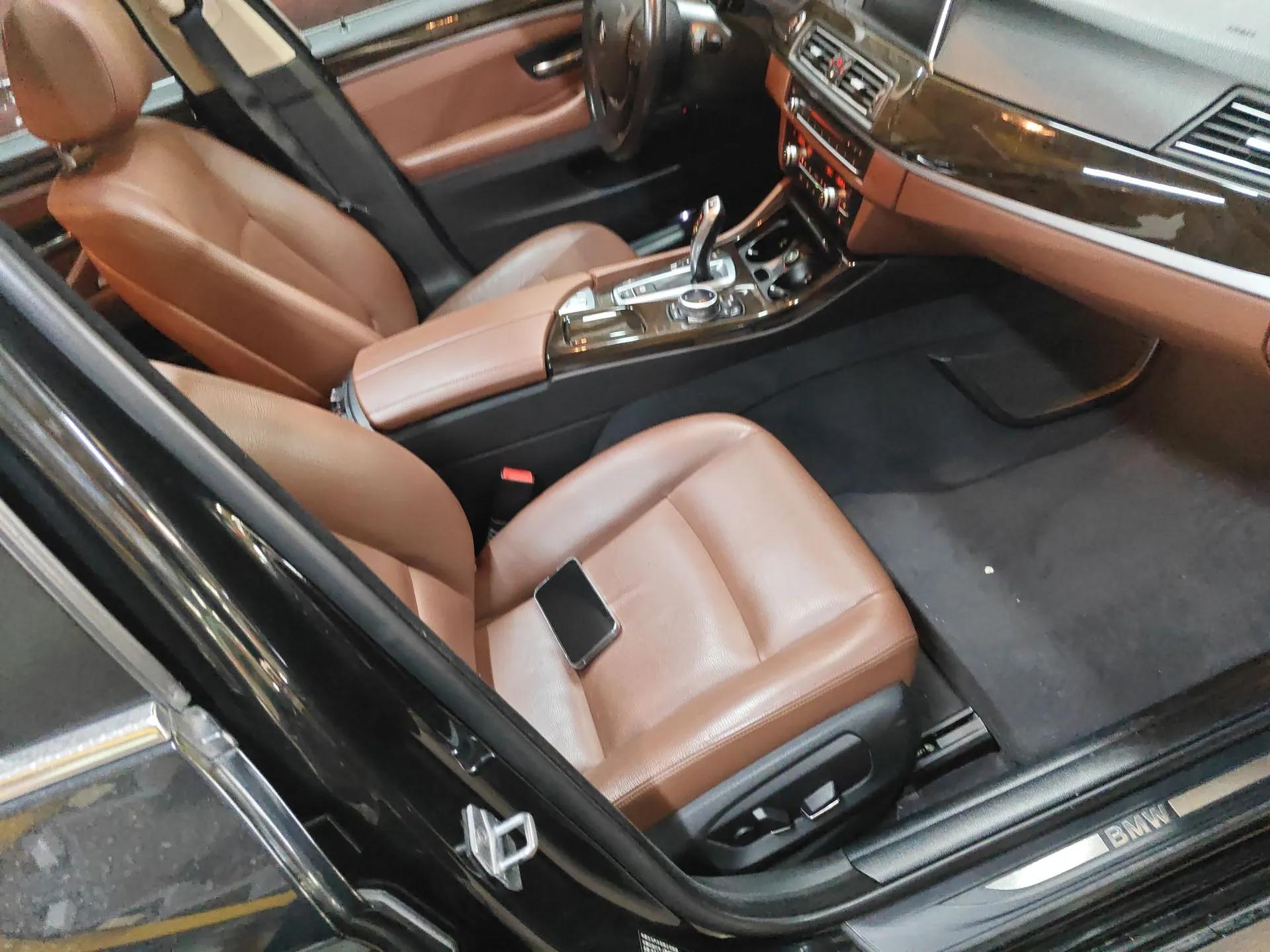 BMW 5 Series 2014 528Li Leading Model — миниатюра 23